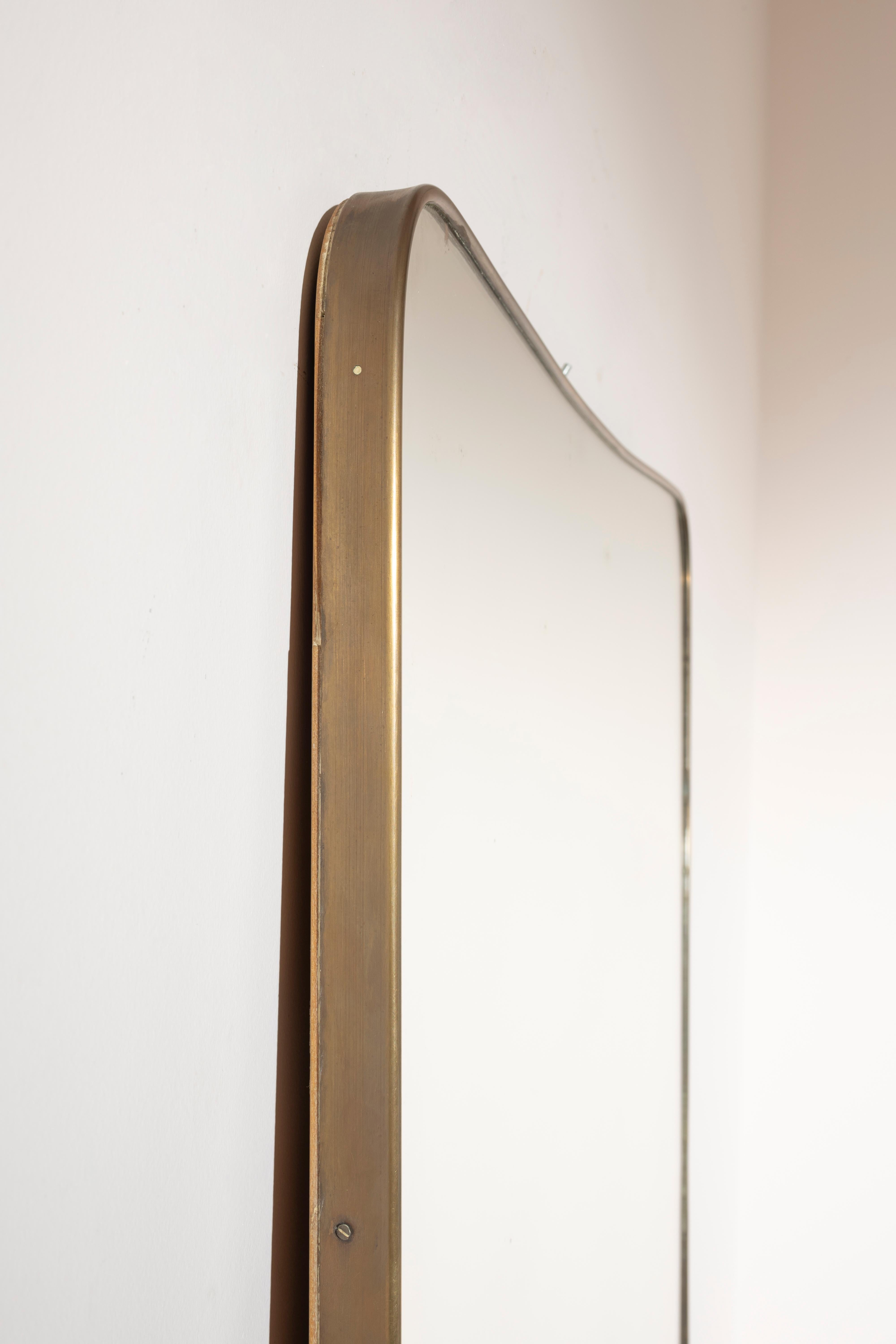 Italian Mid-Century Modern Brass wall Mirror, Italy, 1950s In Good Condition For Sale In Chiavari, Liguria