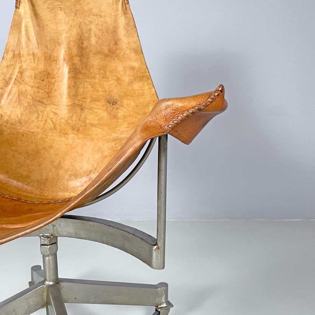 Italian mid-century modern brown leather swivel chairs with wheels, 1950s For Sale 4