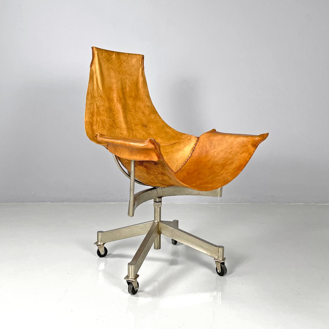 Mid-Century Modern Italian mid-century modern brown leather swivel chairs with wheels, 1950s For Sale