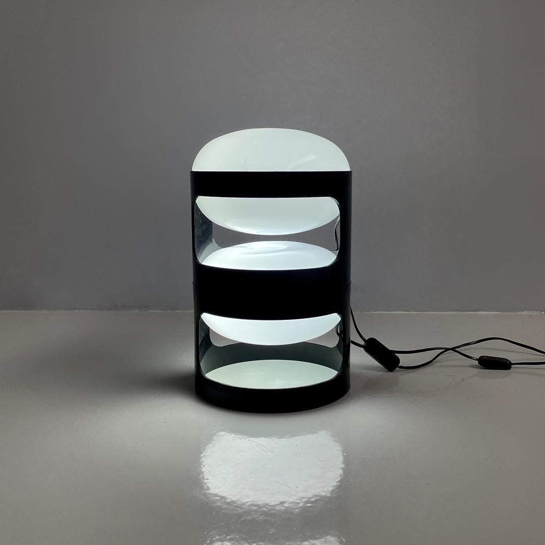 Italian mid-century modern brown plastic table lamps KD27 Colombo Kartell, 1960s In Good Condition In MIlano, IT