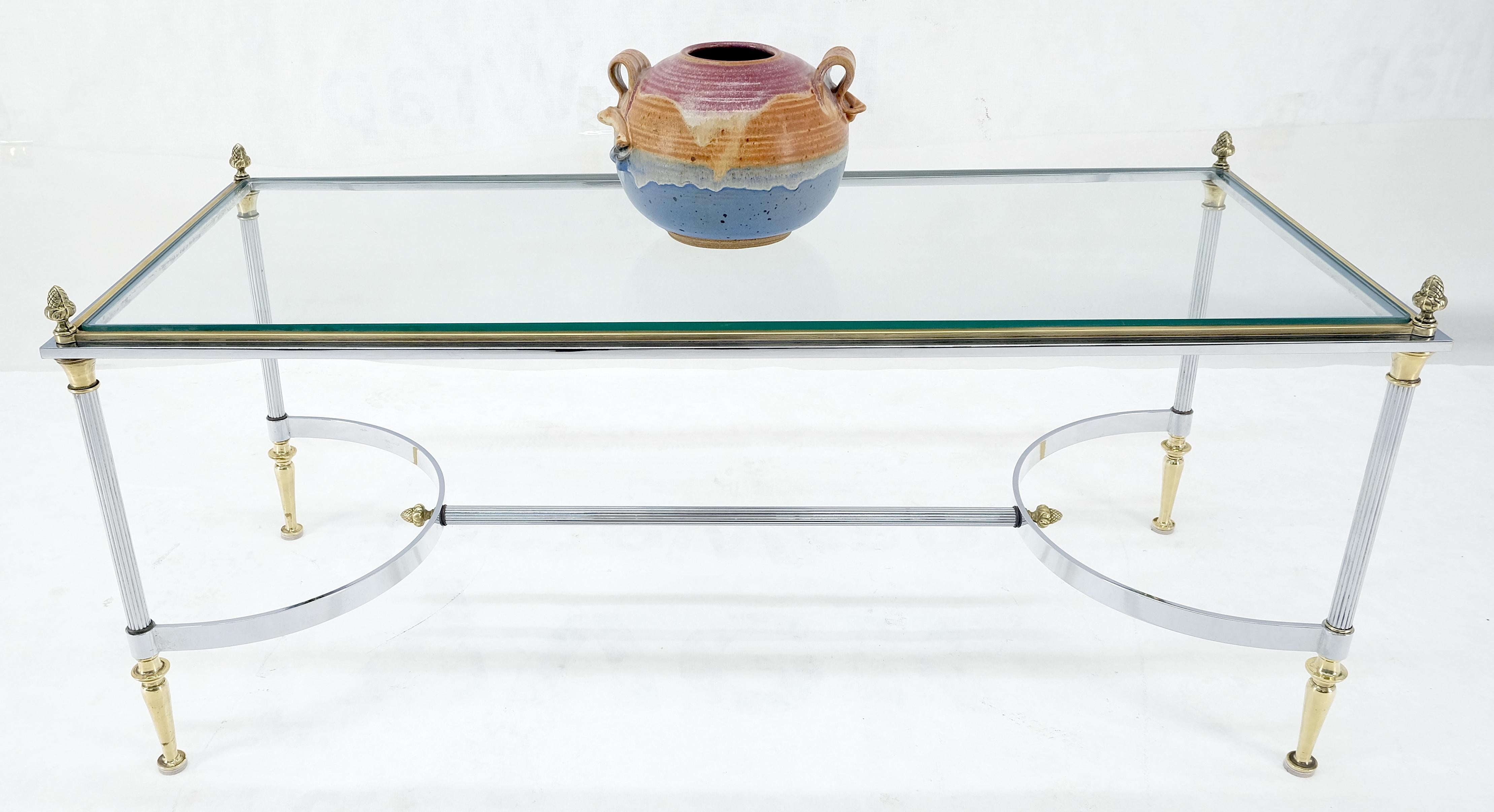 Italienisch Mid Century Modern c1970s Chrom Messing Glas Couchtisch Eicheln Finials im Angebot 1