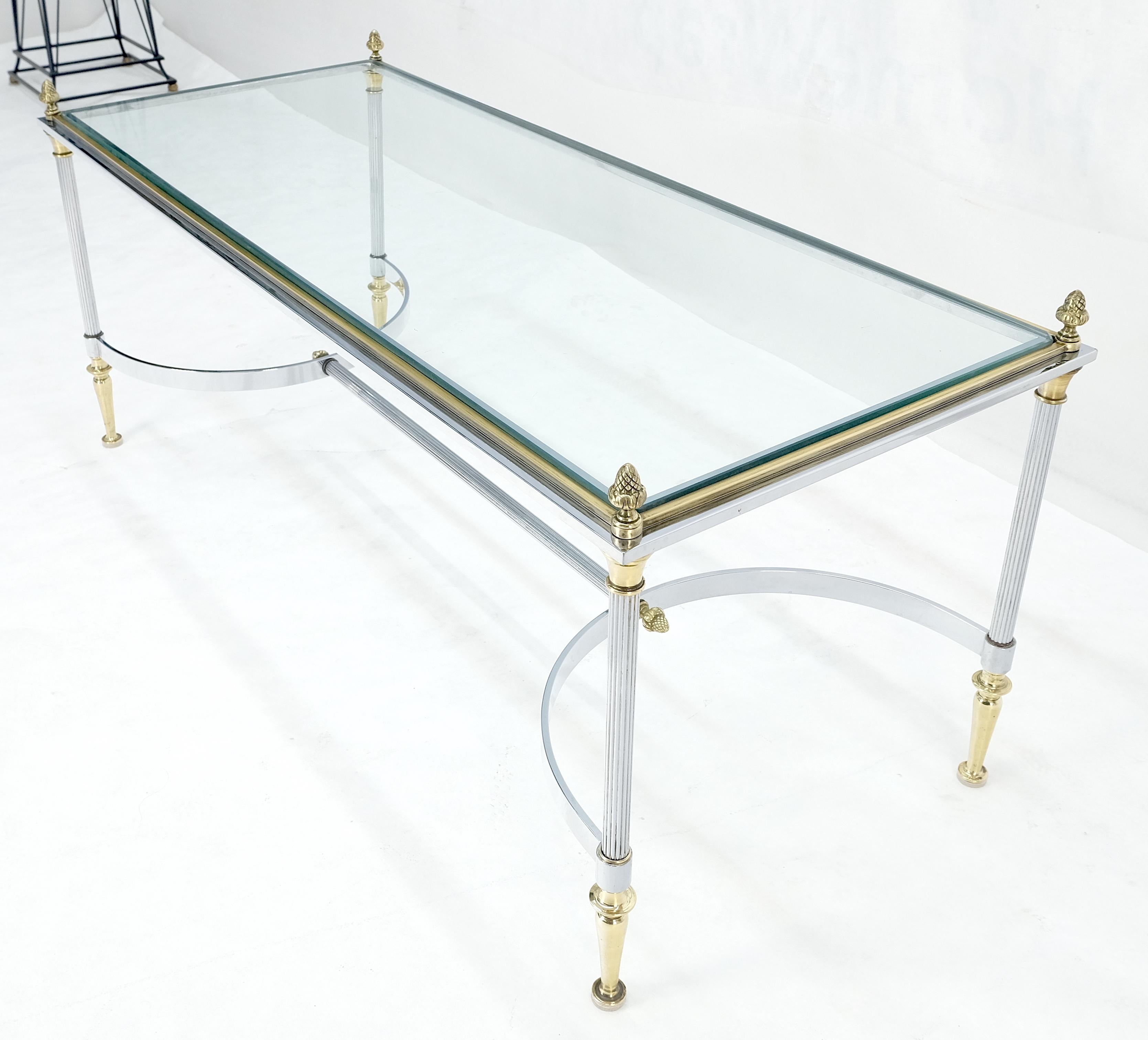 Italienisch Mid Century Modern c1970s Chrom Messing Glas Couchtisch Eicheln Finials im Angebot