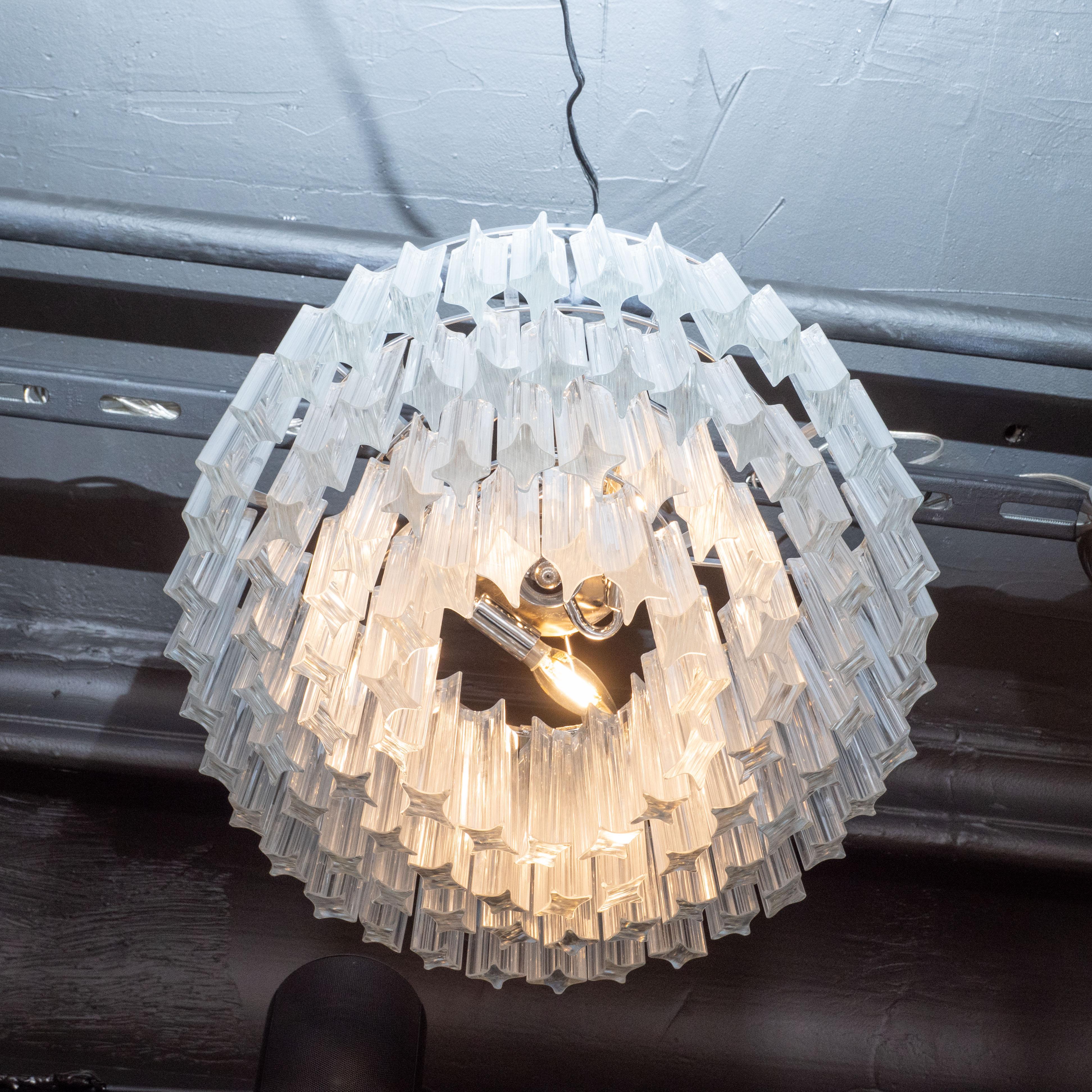 Fine XX secolo Lampadario Camer italiano di metà secolo moderno con dettagli cromati in vendita