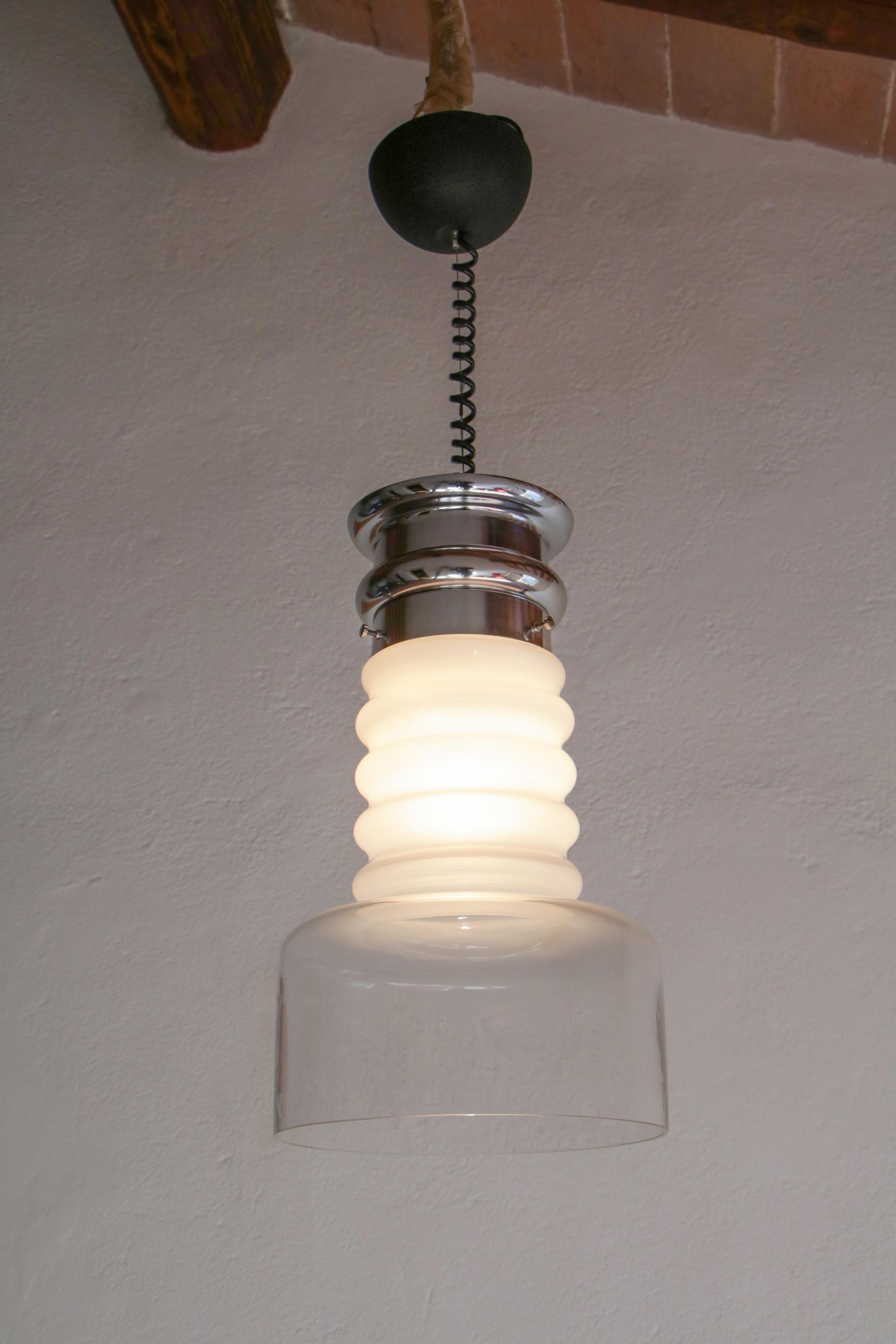 Ère spatiale Lampe à suspension « ère spatiale » de Carlo Nason, italienne, moderne du milieu du siècle dernier, 1970 en vente