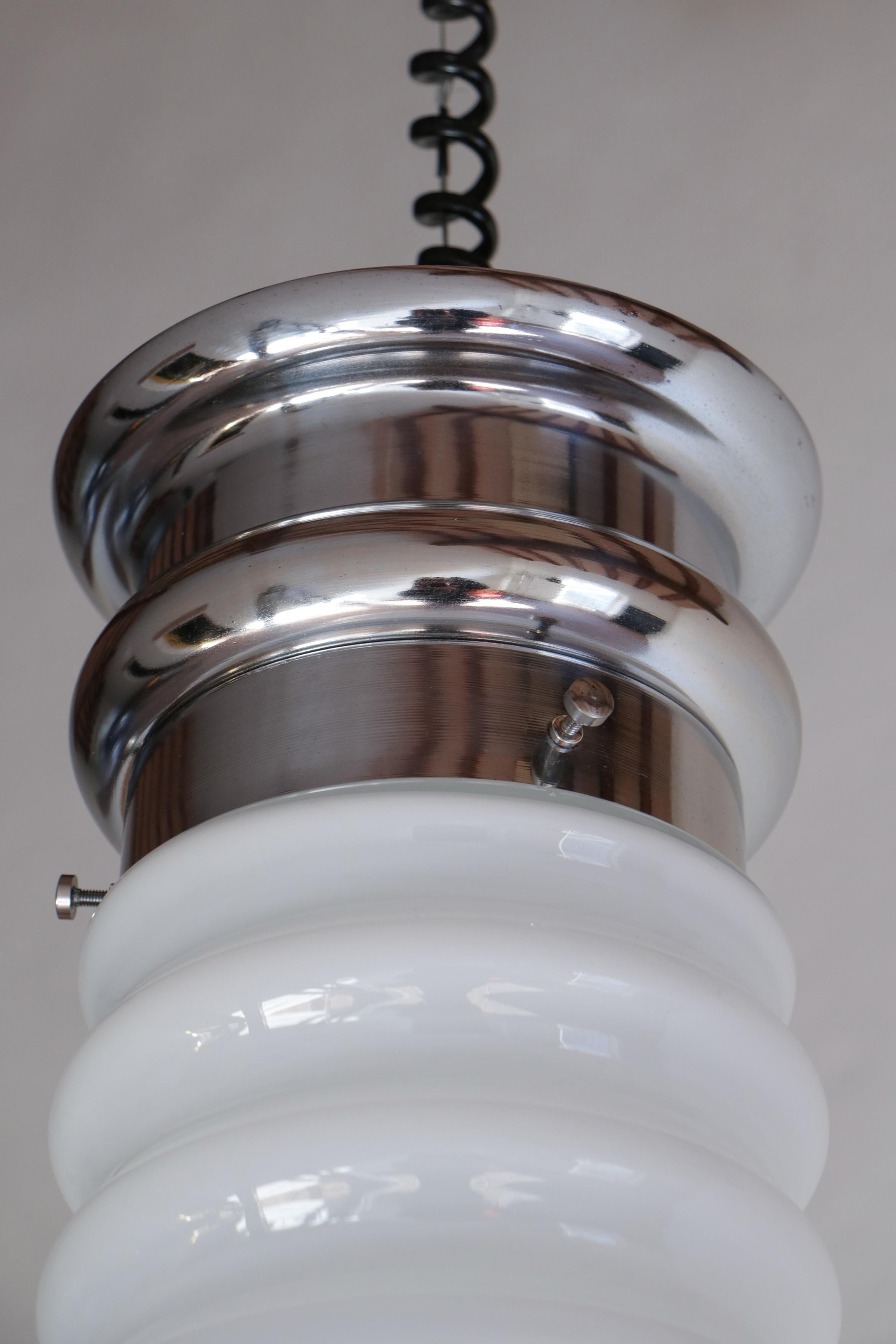 Acier Lampe à suspension « ère spatiale » de Carlo Nason, italienne, moderne du milieu du siècle dernier, 1970 en vente