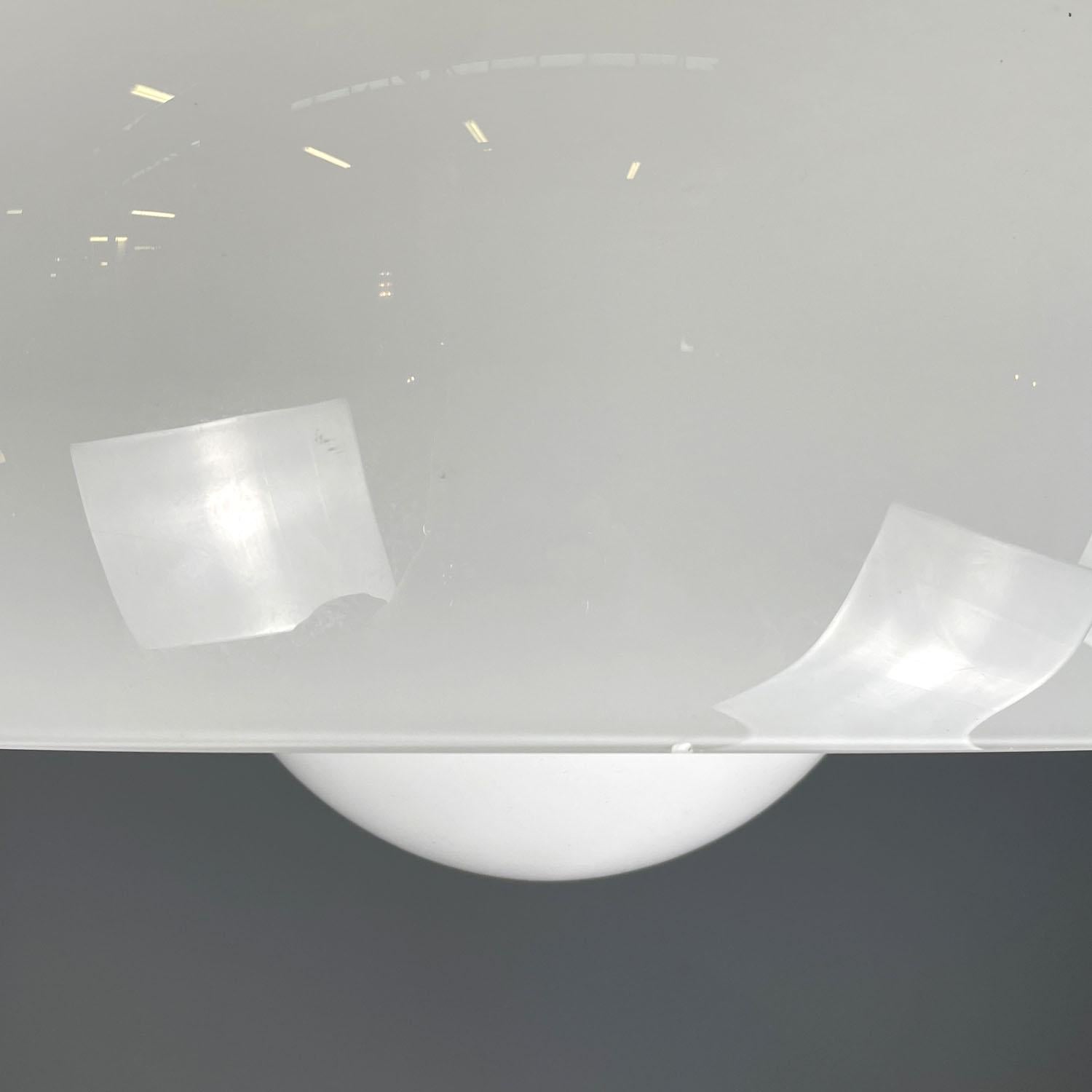 Italian mid-century modern ceiling lamp Omega Vico Magistretti Artemide, 1960s in vendita 6