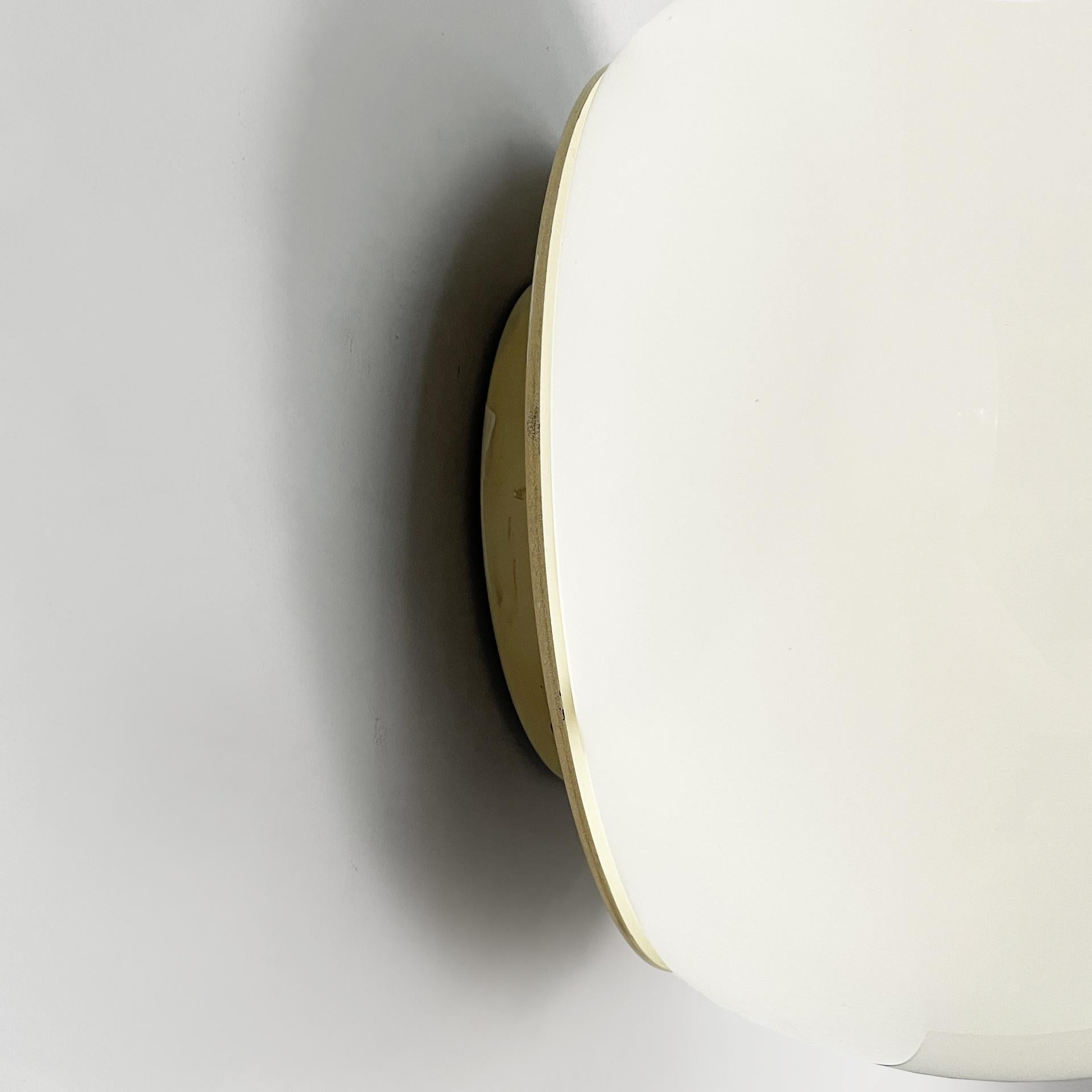 Lampade da soffitto italiane di metà secolo moderno Omega di Artemide Magistretti, anni '70 in vendita 7