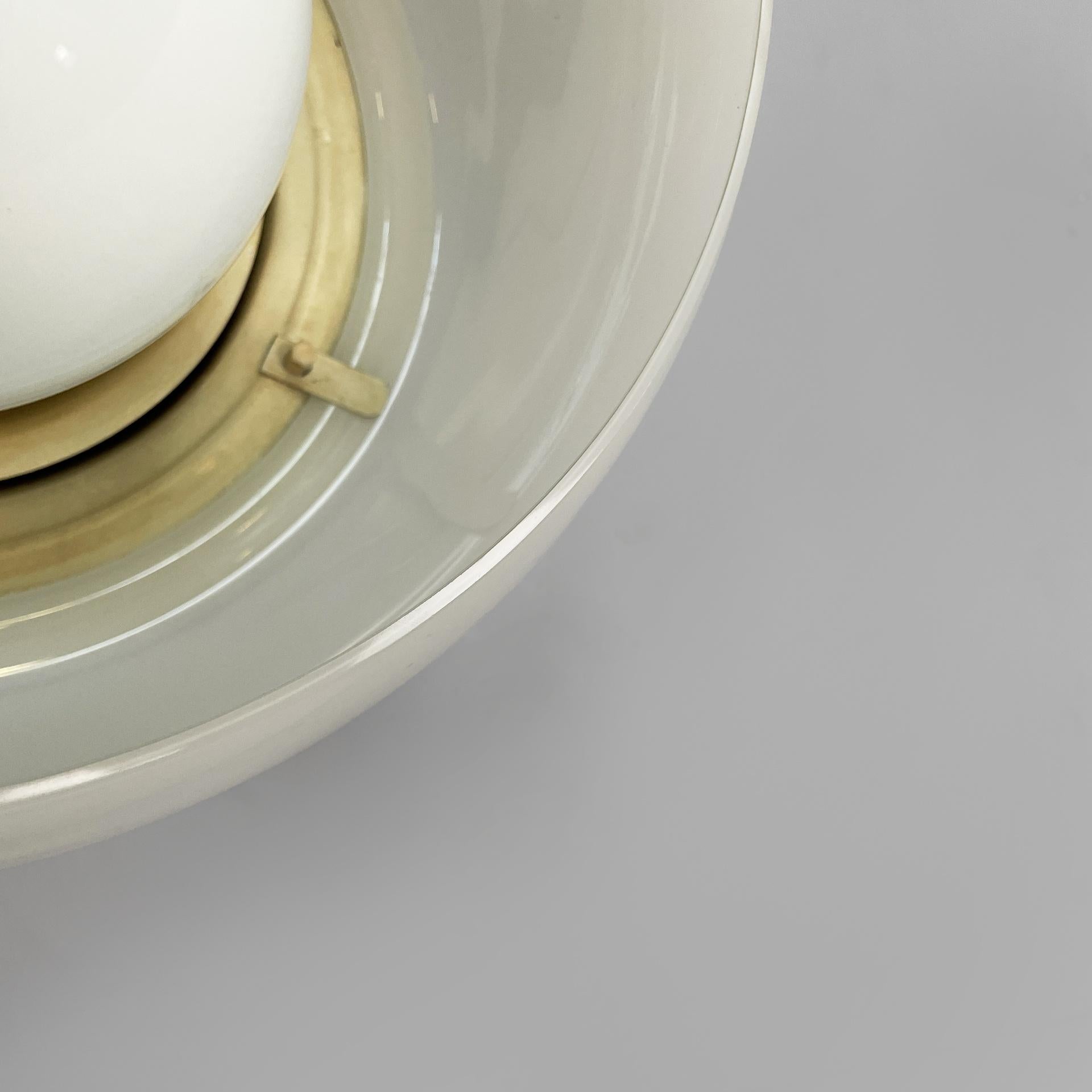 Lampade da soffitto italiane di metà secolo moderno Omega di Artemide Magistretti, anni '70 in vendita 10