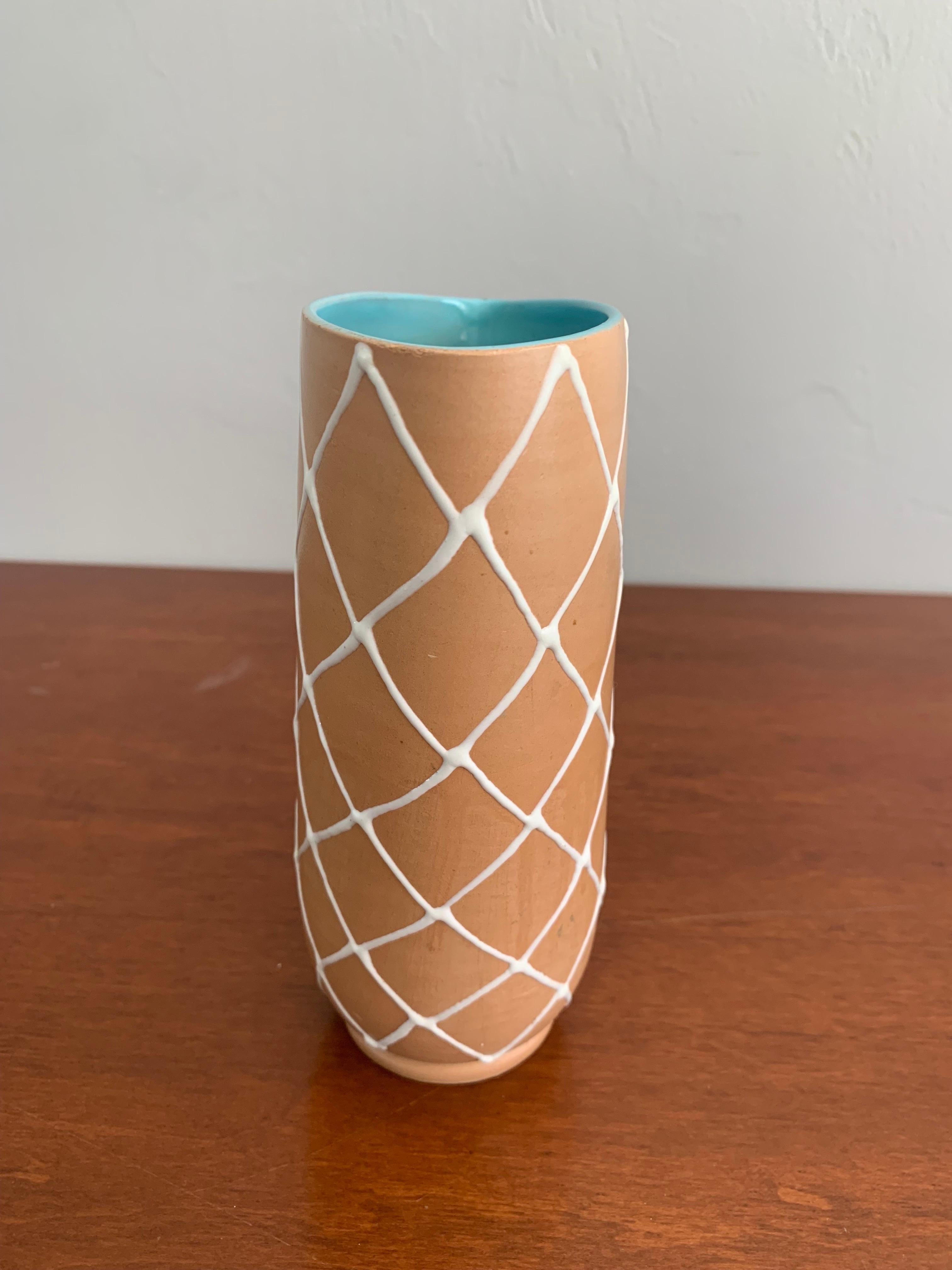 Italian Mid-Century Modern Ceramic Vase by Alvino Bagni In Good Condition For Sale In Boynton Beach, FL