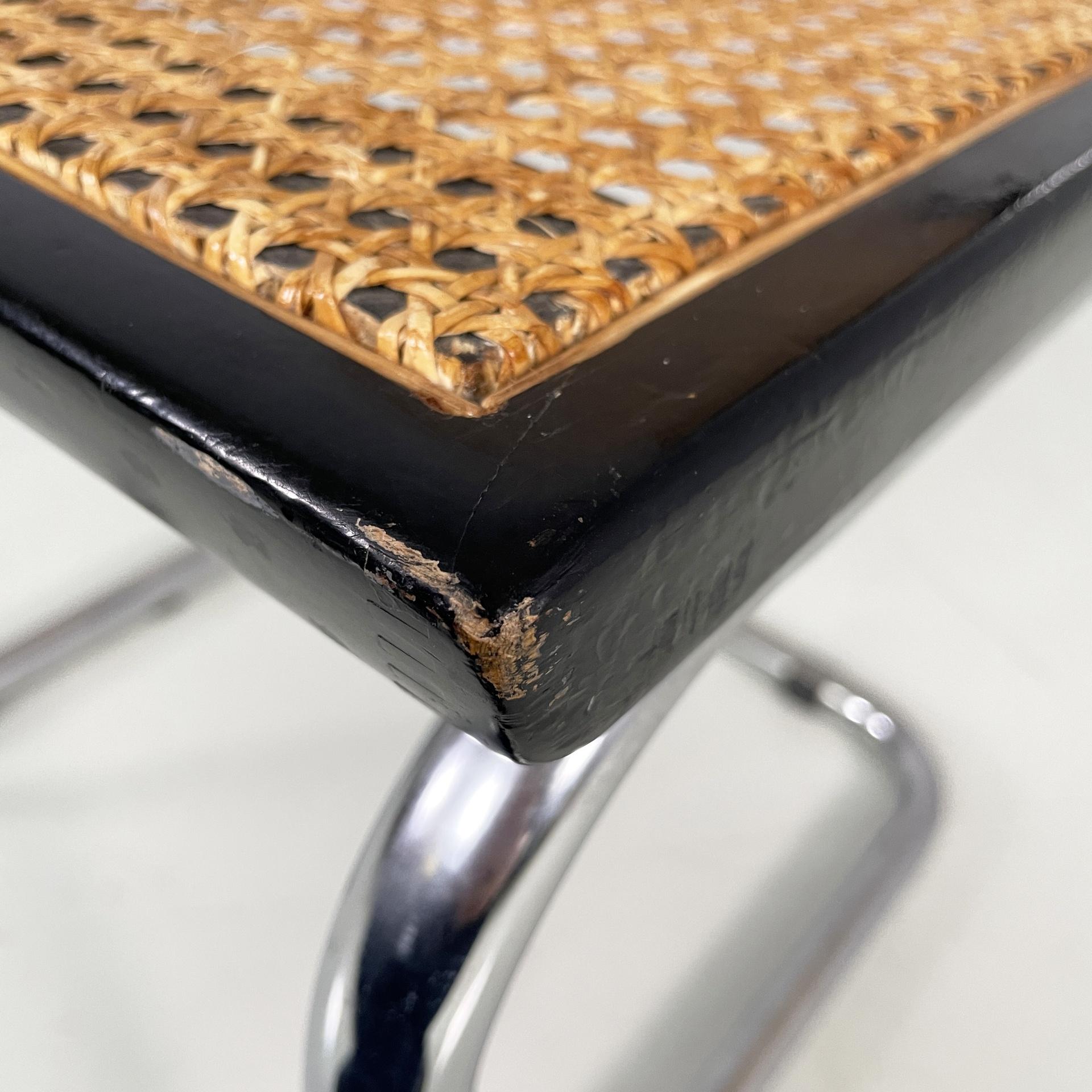 Sedia moderna italiana di metà secolo in legno nero, paglia e acciaio, anni '60 in vendita 10