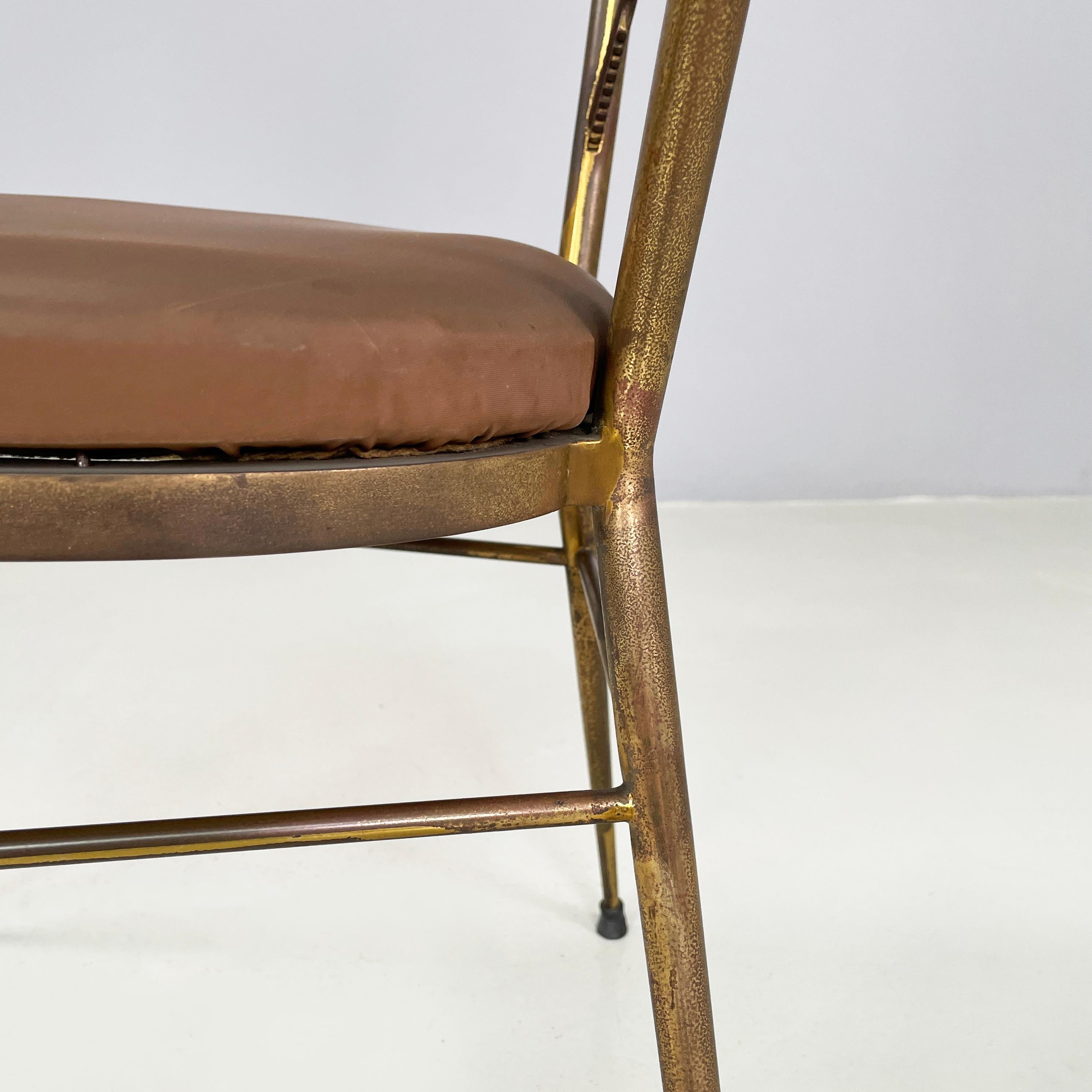 Sedia italiana di metà secolo in ottone e tessuto marrone, anni '50 in vendita 6