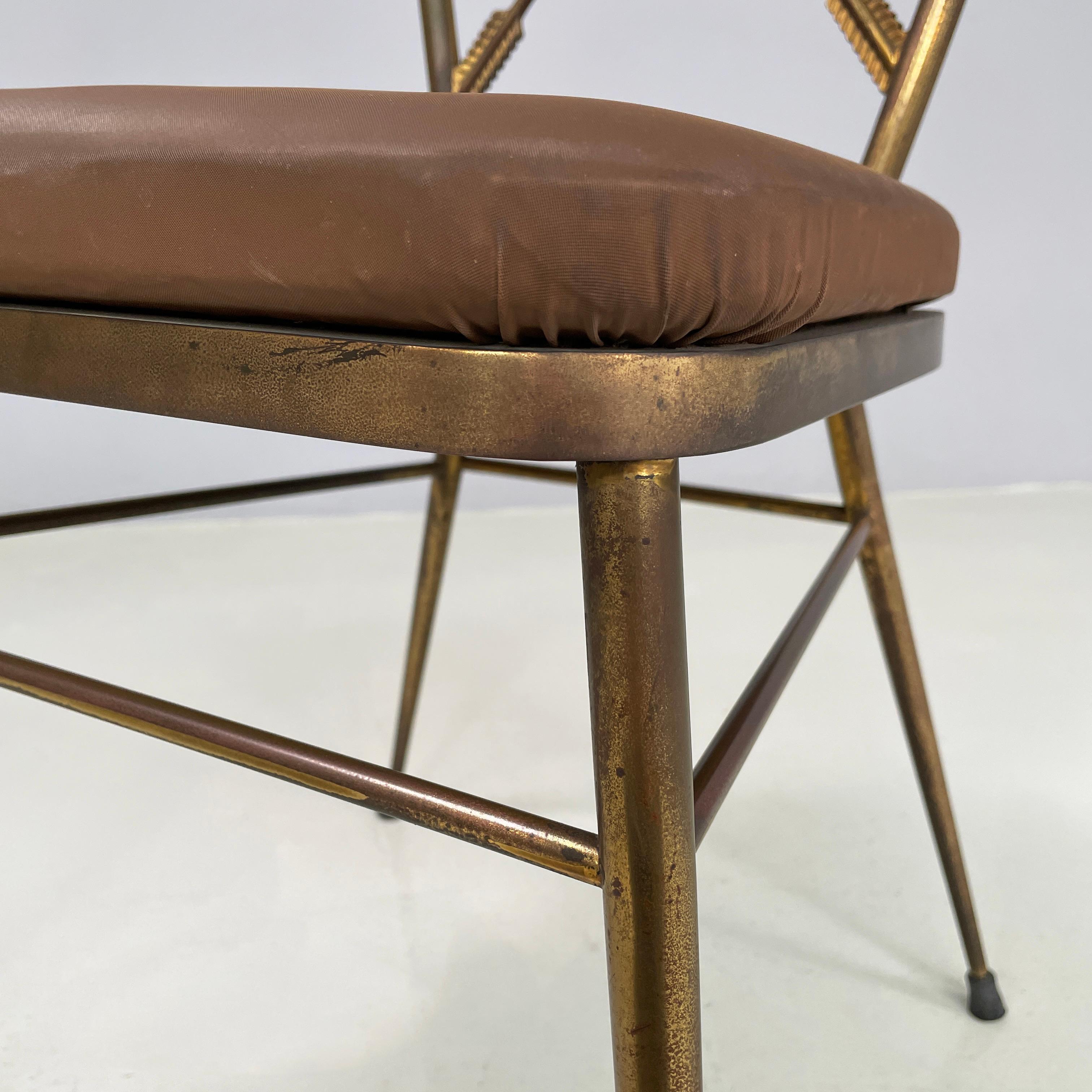 Sedia italiana di metà secolo in ottone e tessuto marrone, anni '50 in vendita 10