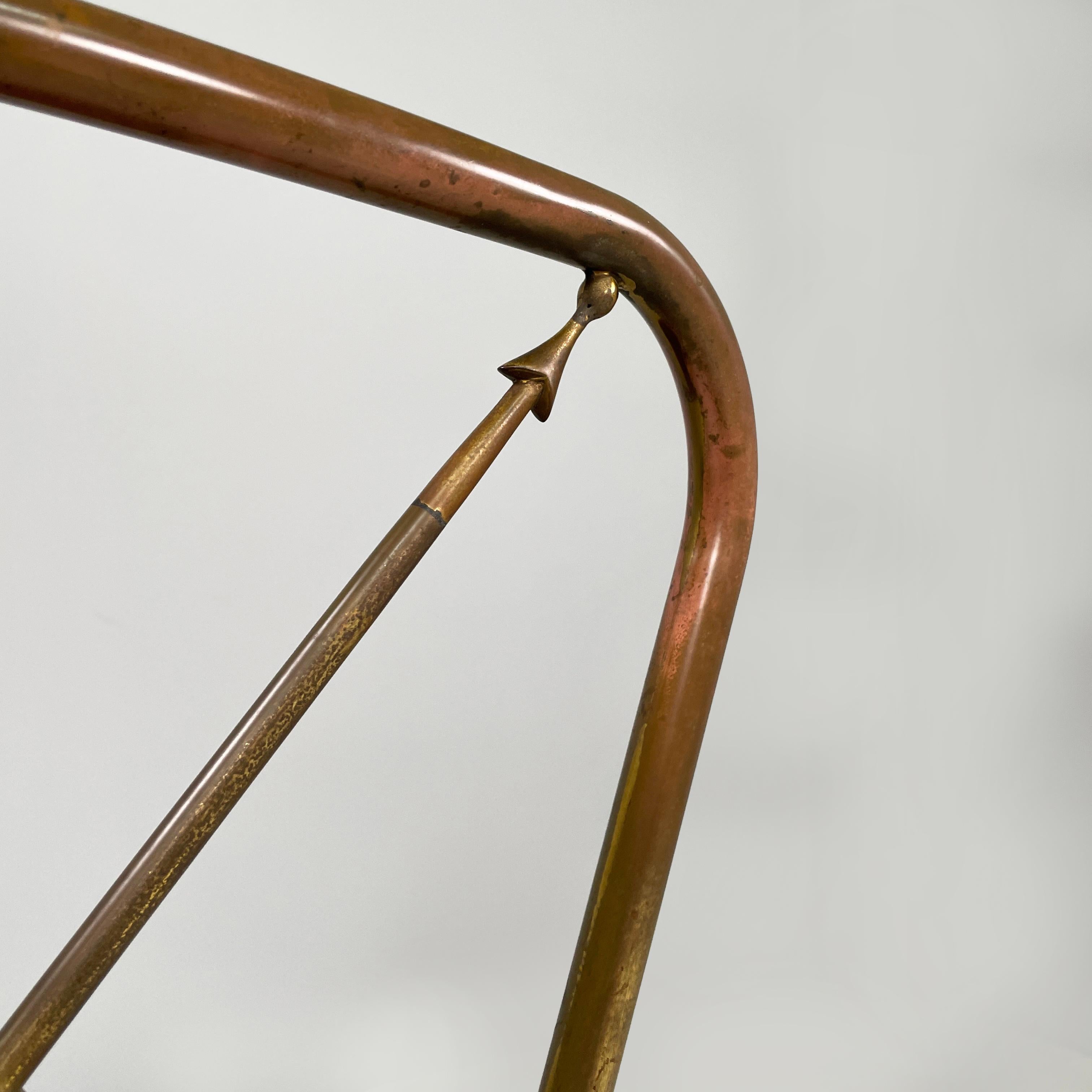 Sedia italiana di metà secolo in ottone e tessuto marrone, anni '50 in vendita 1