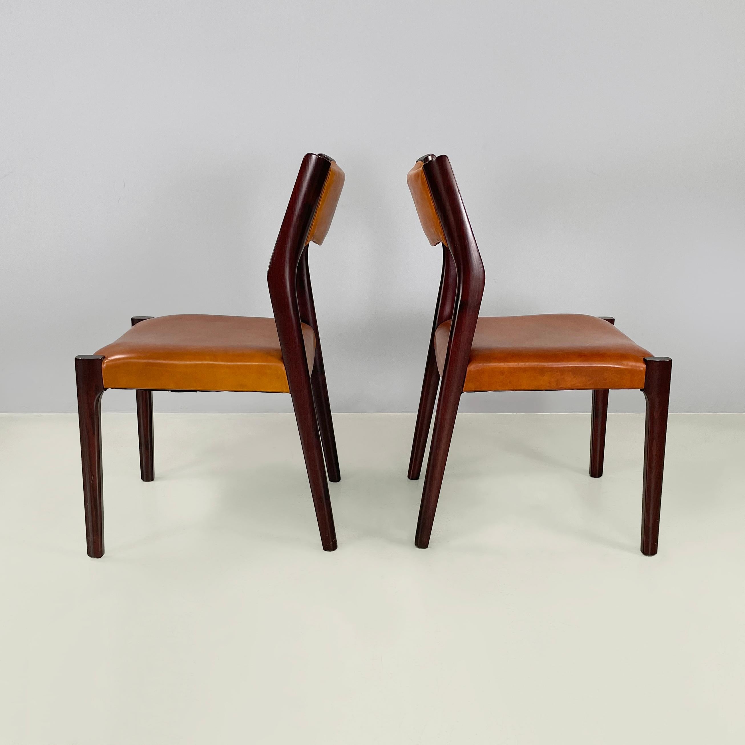 Mid-Century Modern Italian mid-century modern Chair in brown leather and dark wood, 1960s