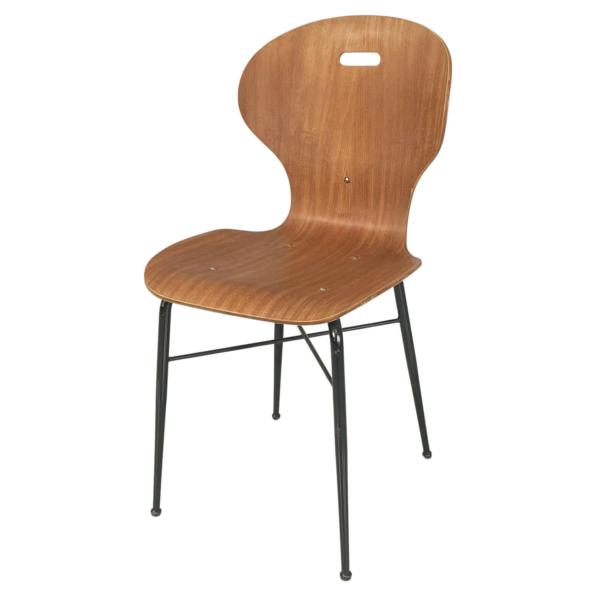 Italian mid-century modern Chair in curved wood and black metal, 1960s For Sale
