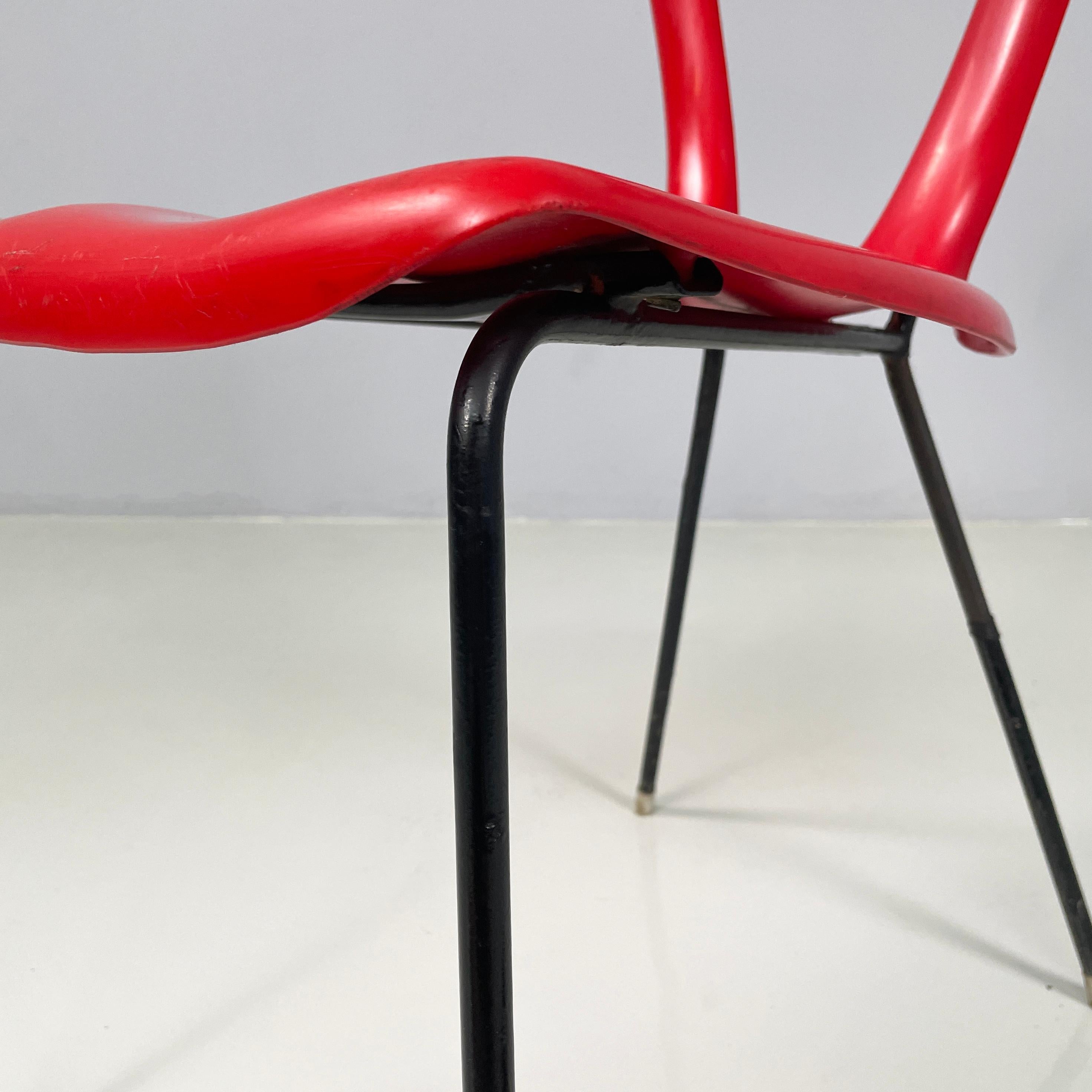 Italian mid-century modern Chair in red plastic and black metal, 1960s For Sale 10
