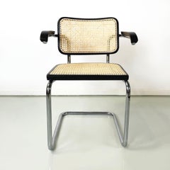 Silla italiana de mediados de siglo con reposabrazos de Marcel Breuer para Gavina años 60