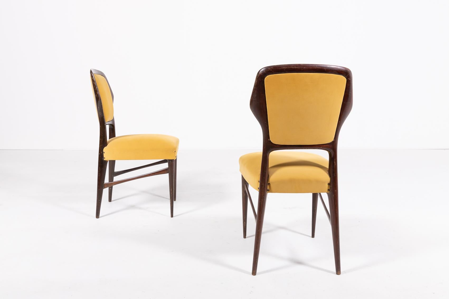 Mid-20th Century Italian Mid-Century Modern chairs from Vittorio Dassi, 1960s For Sale