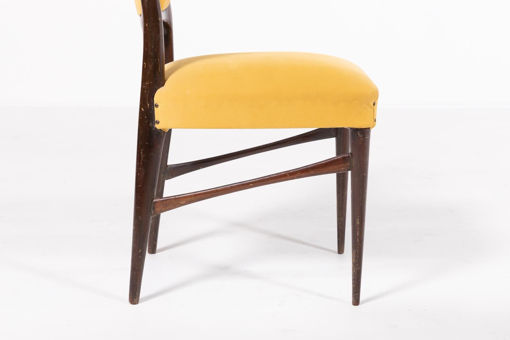 Walnut Italian Mid-Century Modern chairs from Vittorio Dassi, 1960s For Sale