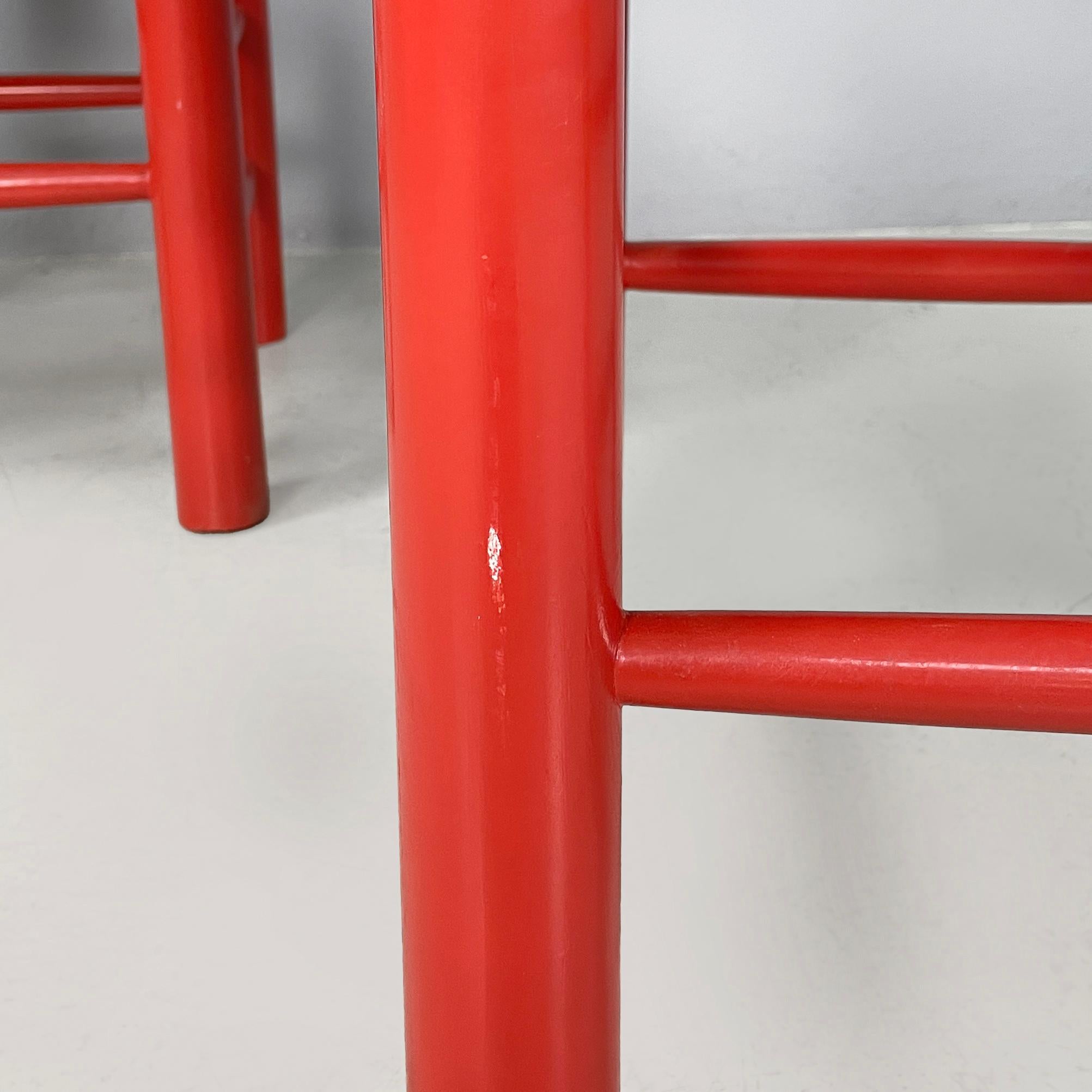 Italian mid-century modern chairs in red wood and straw, 1970s For Sale 10