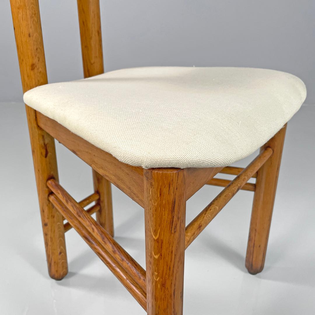 Sedie italiane di metà secolo moderno in legno e tessuto di lino bianco avorio, anni '60 in vendita 7