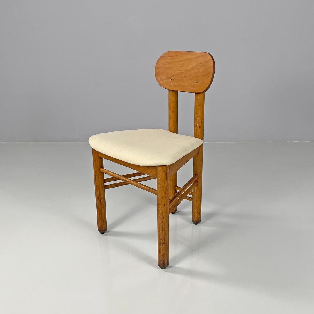 Mid-Century moderno Sedie italiane di metà secolo moderno in legno e tessuto di lino bianco avorio, anni '60 in vendita