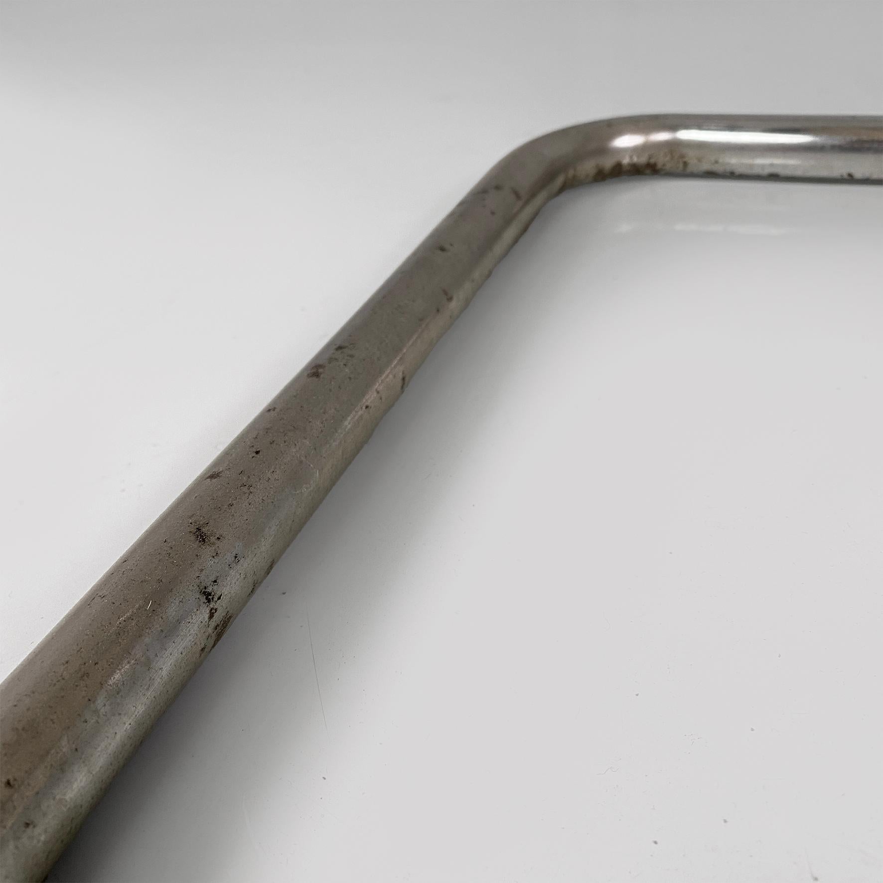 Sedie italiane di metà secolo moderno con braccioli in legno, paglia e acciaio, anni '70 in vendita 12