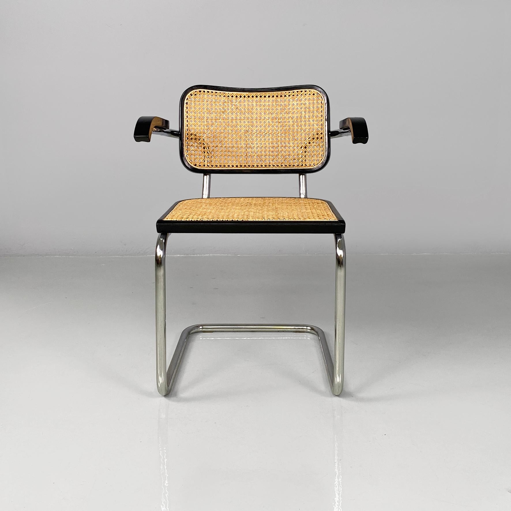 Mid-Century moderno Sedie italiane di metà secolo moderno con braccioli in legno, paglia e acciaio, anni '70 in vendita
