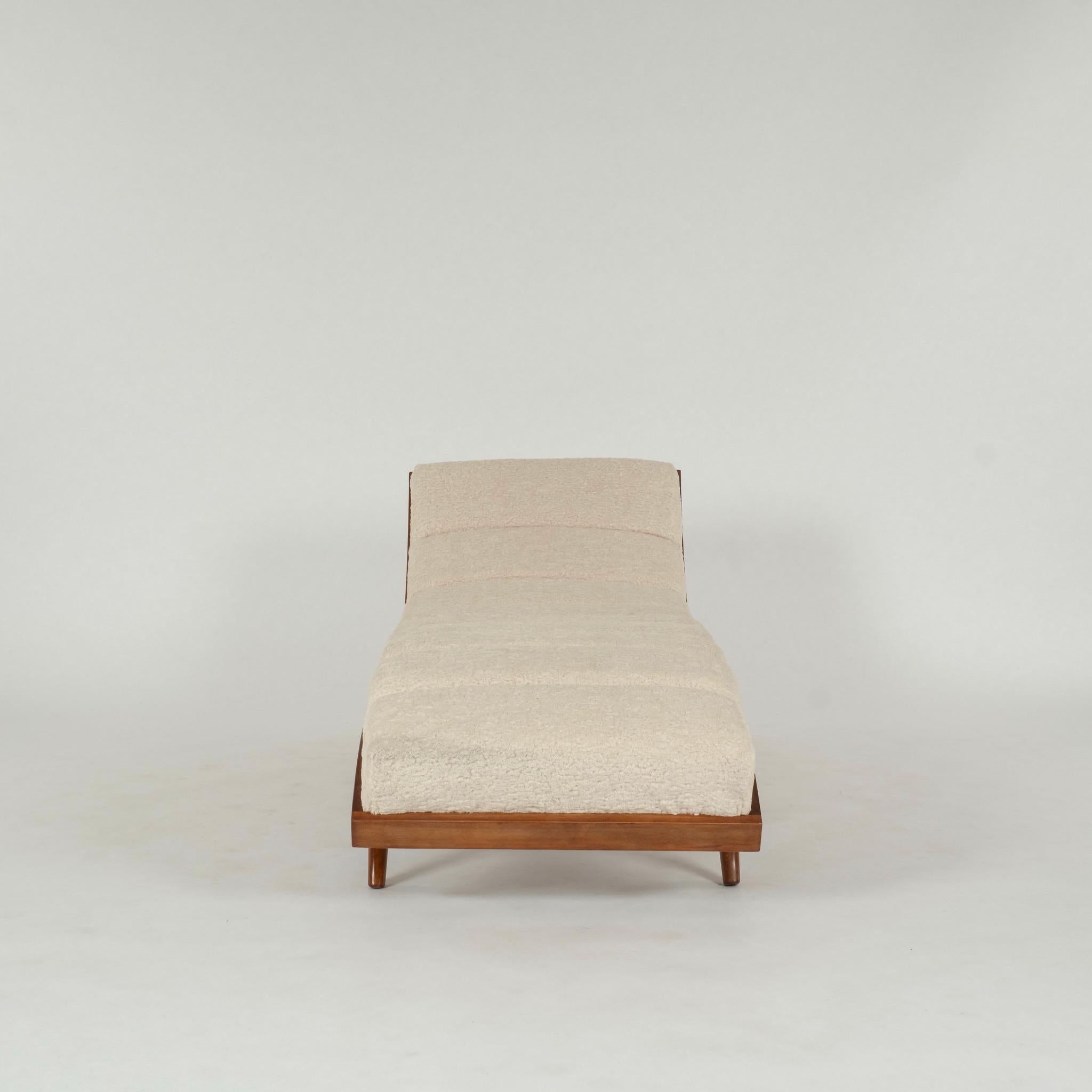Mid-Century Modern Italian Mid Century Modern Chaise