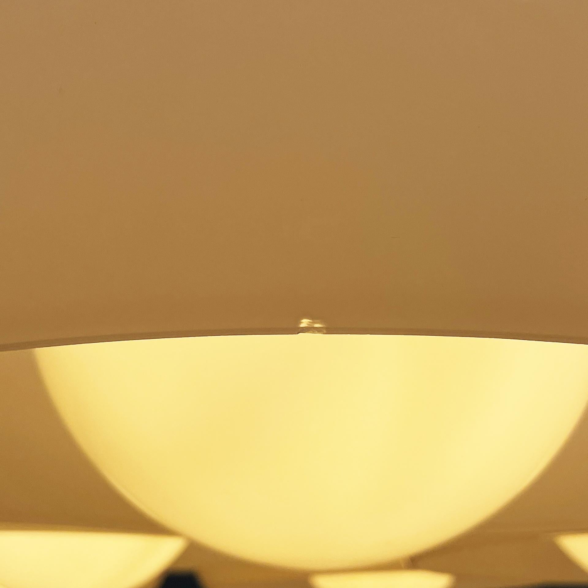 Lampadario italiano di metà secolo moderno Artemide Magistretti, anni '70 in vendita 3