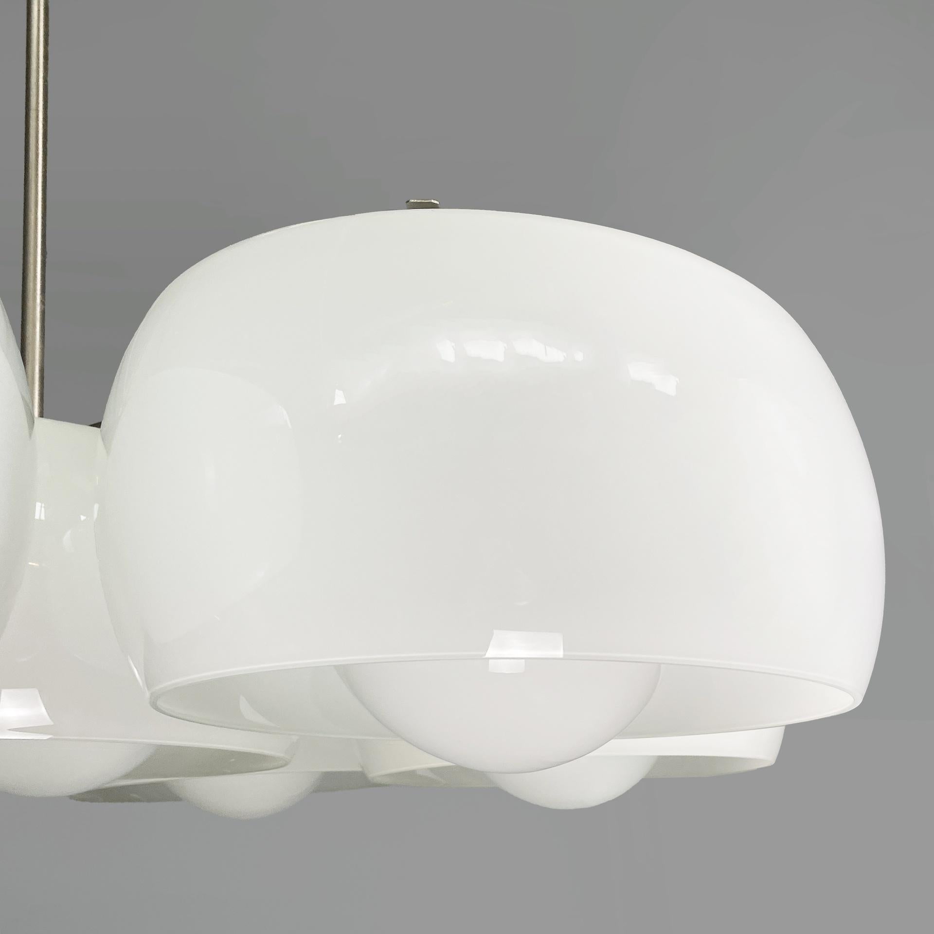 Lampadario italiano di metà secolo moderno Artemide Magistretti, anni '70 In condizioni buone in vendita a MIlano, IT