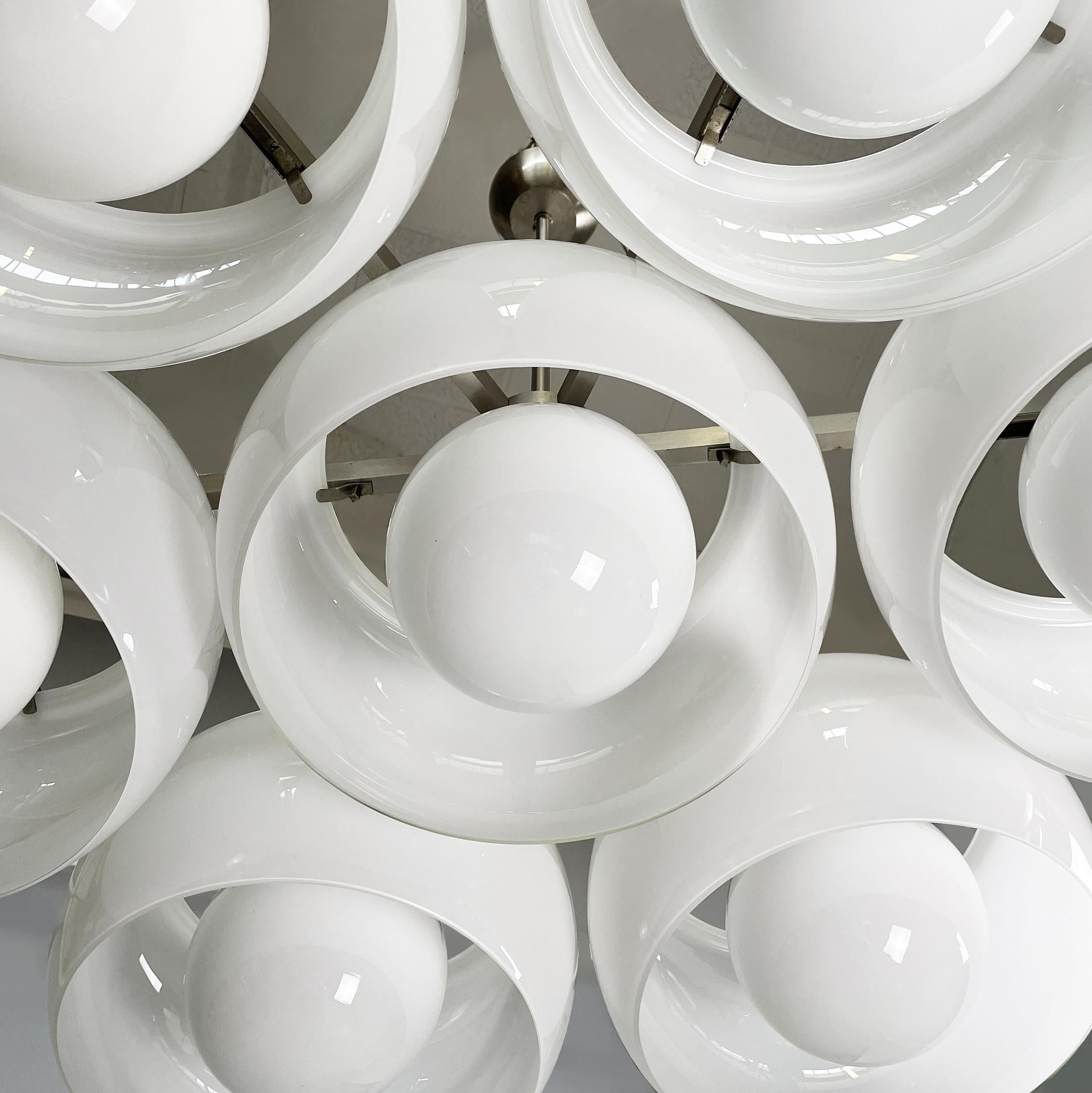 Fine XX secolo Lampadario italiano di metà secolo moderno Artemide Magistretti, anni '70 in vendita
