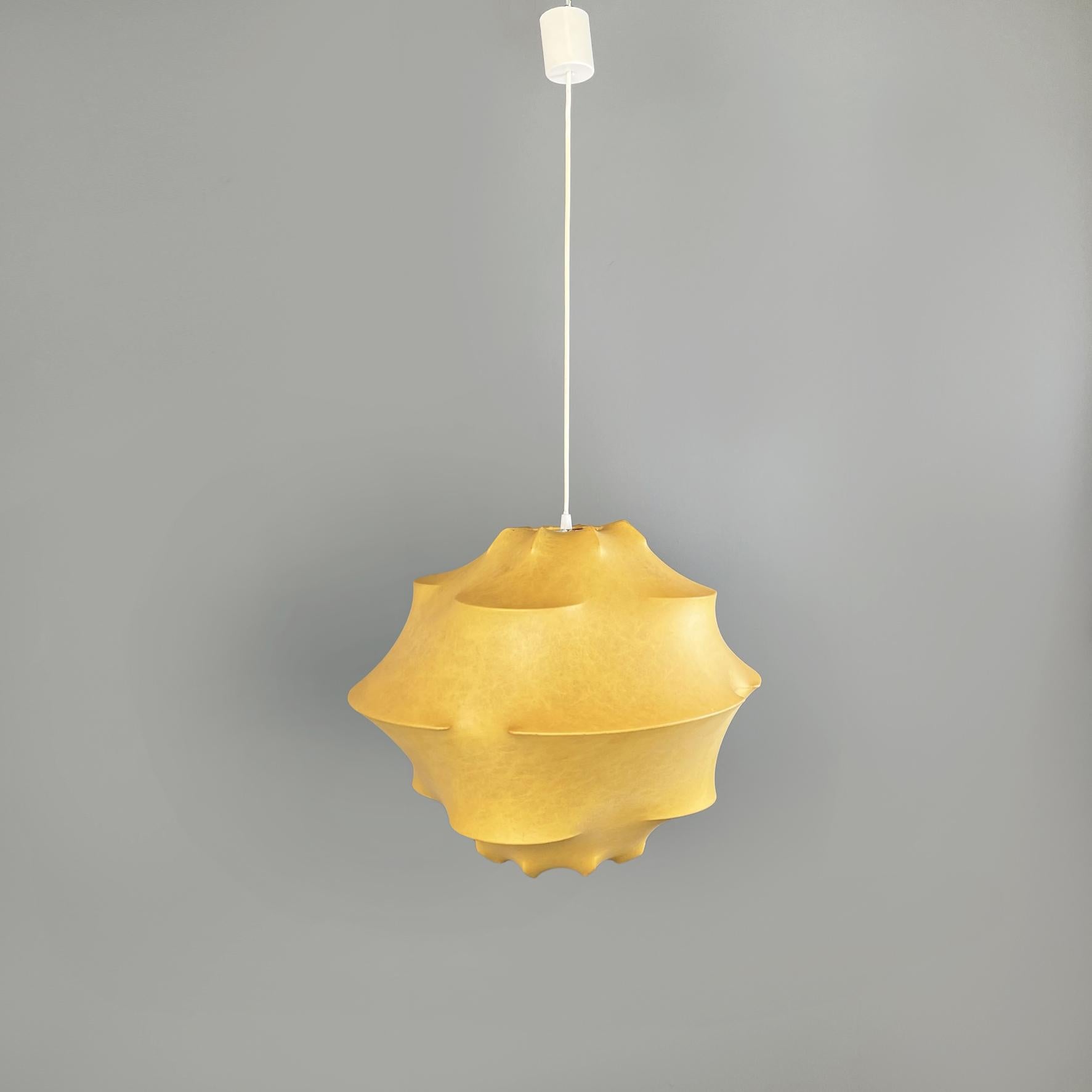 Italian Mid-Century Modern Chandelier in Cocoon and White Metal, 1960s In Good Condition For Sale In MIlano, IT
