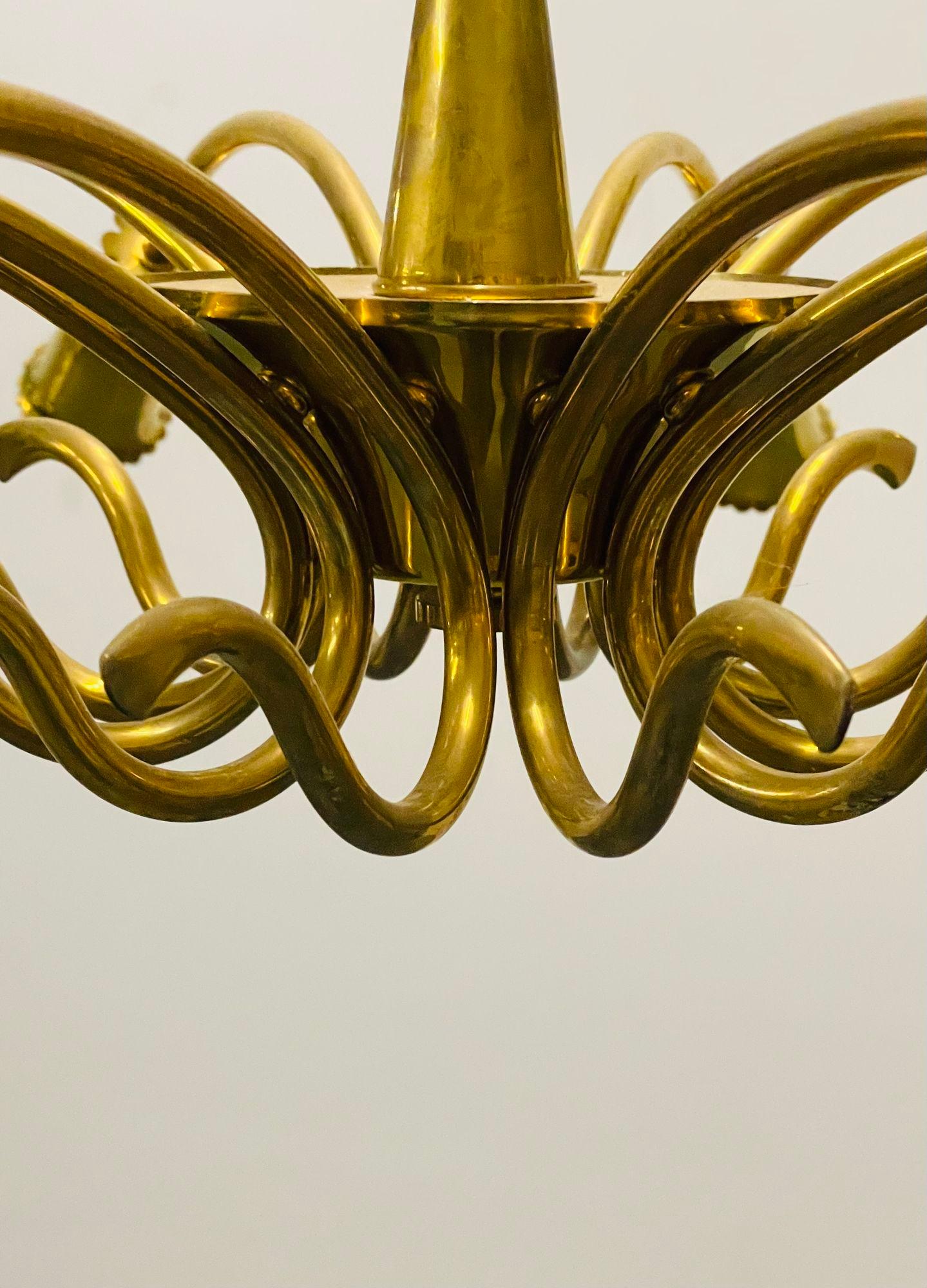 Italian Mid-Century Modern Chandelier, Oscar Torlasco, Organic Form Brass, 1960s For Sale 1