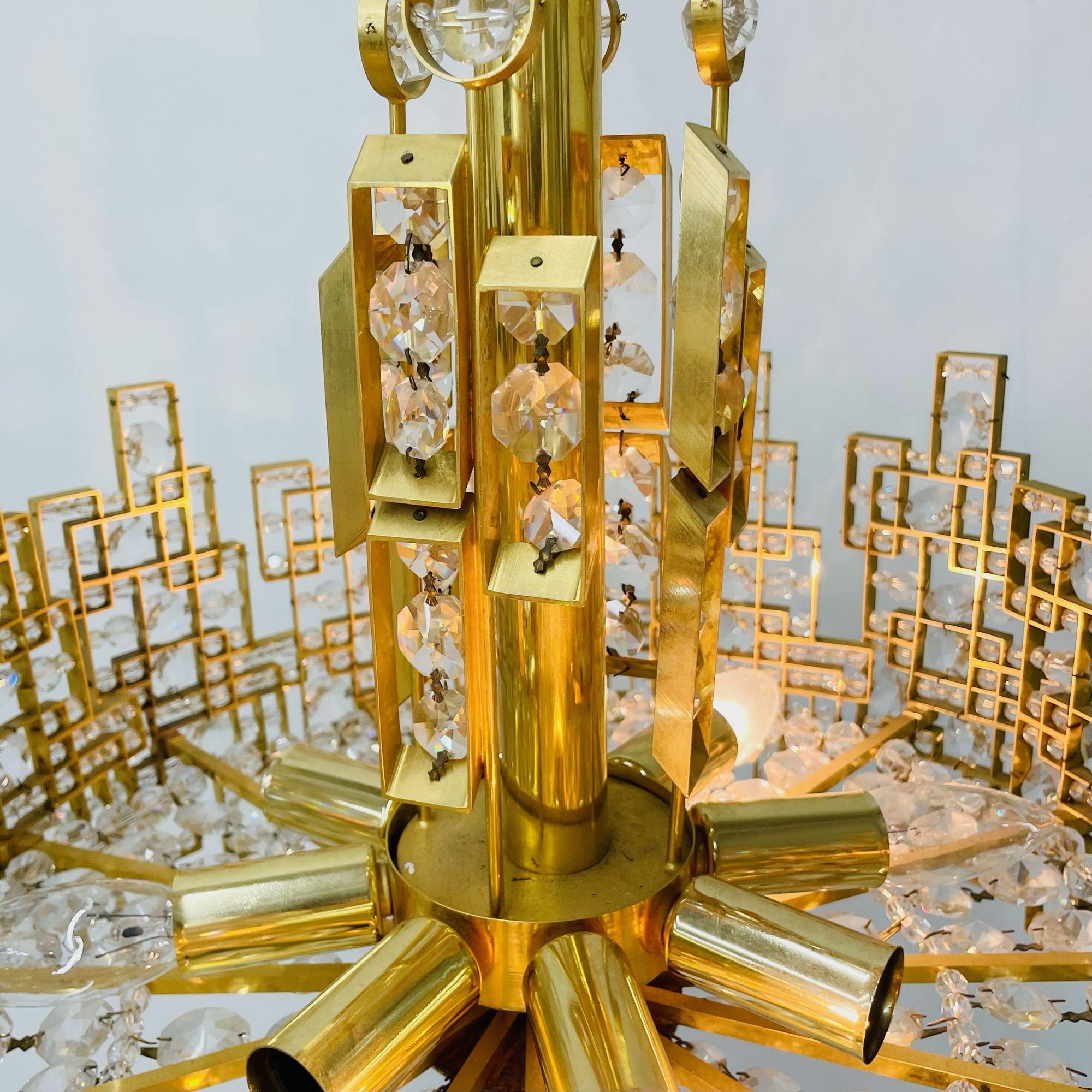 Gaetano Sciolari, Italian Mid-Century Modern, Chandelier, Brass, Crystal, 1960s For Sale 8