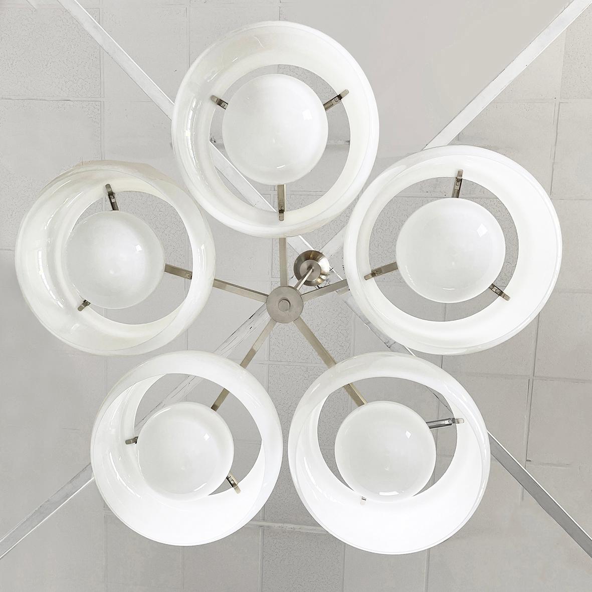 Late 20th Century Italian mid-century modern chandelier Pentaclinio by Magistretti Artemide, 1970s For Sale