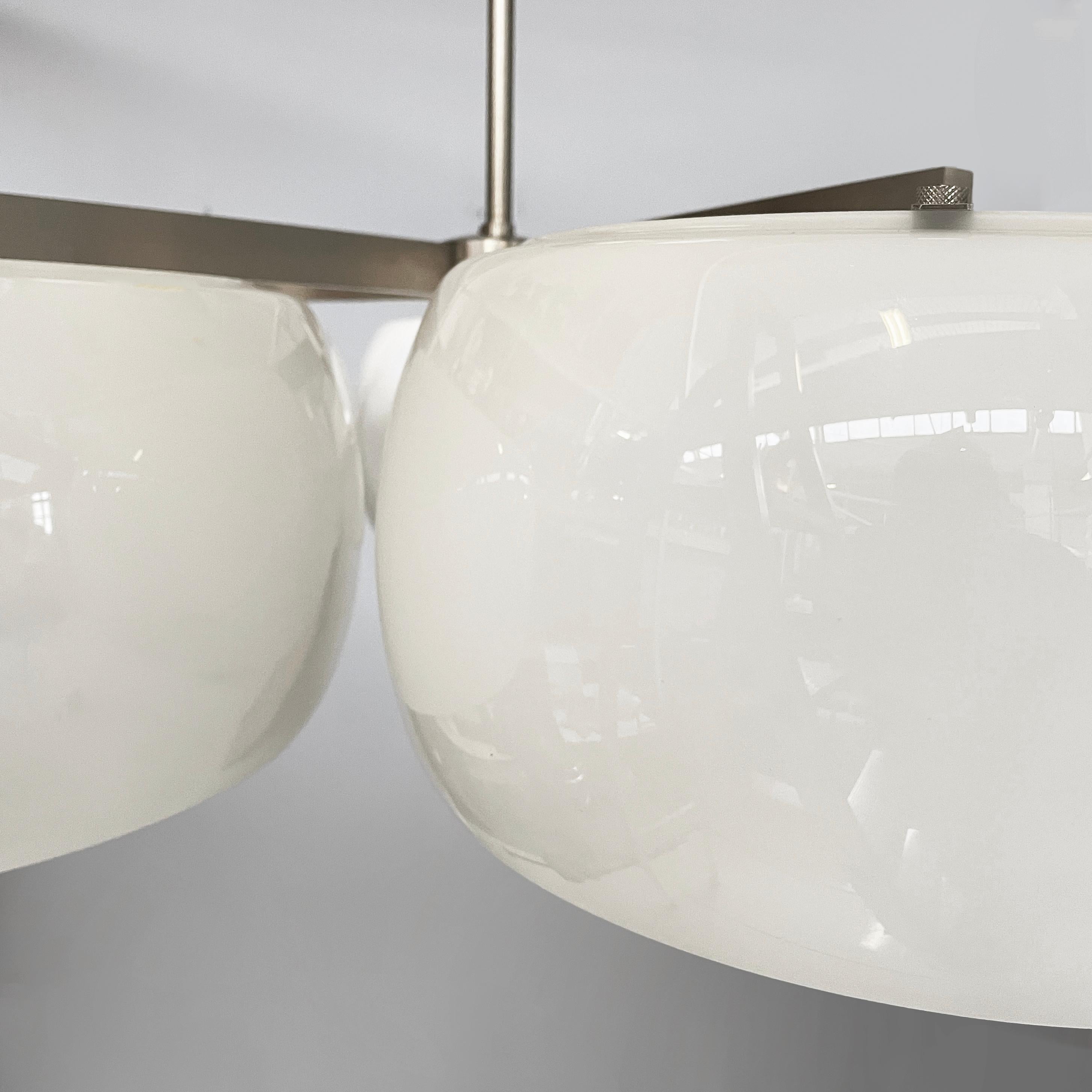 Brass Italian mid-century modern chandelier Pentaclinio by Magistretti Artemide, 1970s For Sale