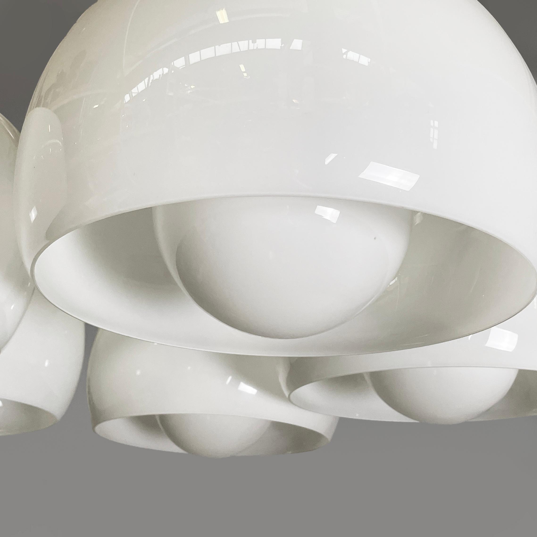 Italian mid-century modern chandelier Pentaclinio by Magistretti Artemide, 1970s For Sale 3