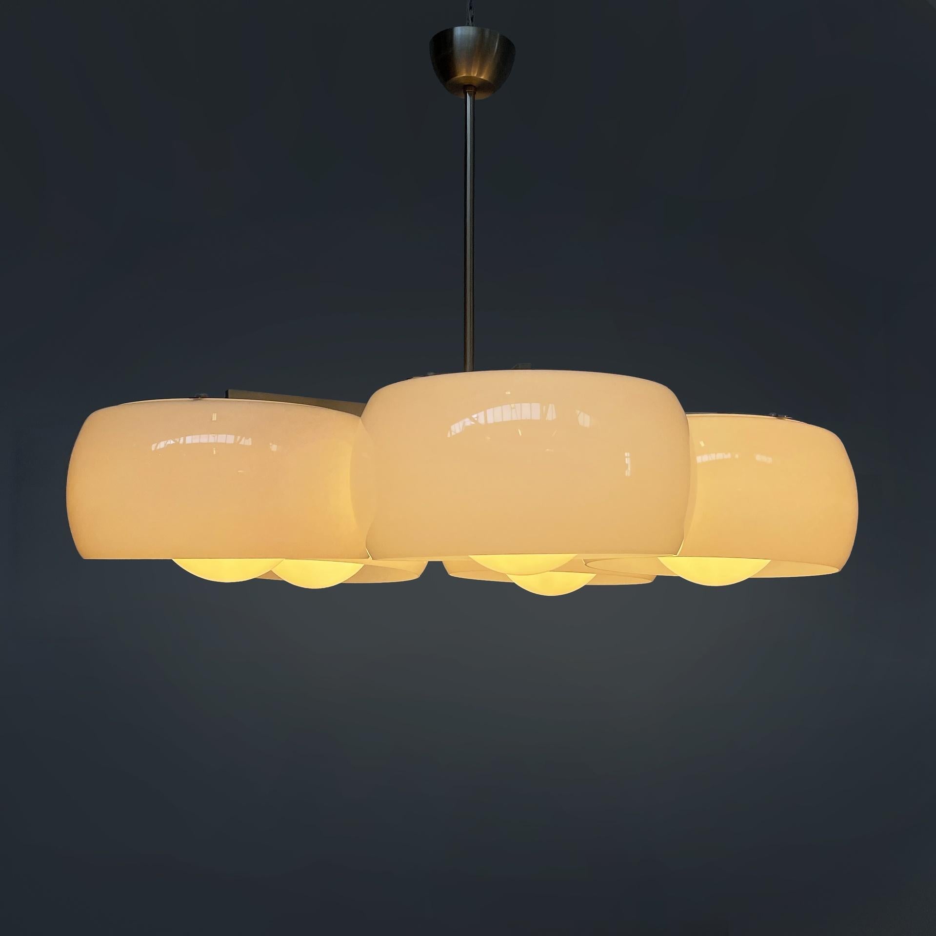 Italienischer Kronleuchter der Mitte des Jahrhunderts Pentaclinio Magistretti Artemide, 1970er Jahre (Moderne der Mitte des Jahrhunderts) im Angebot