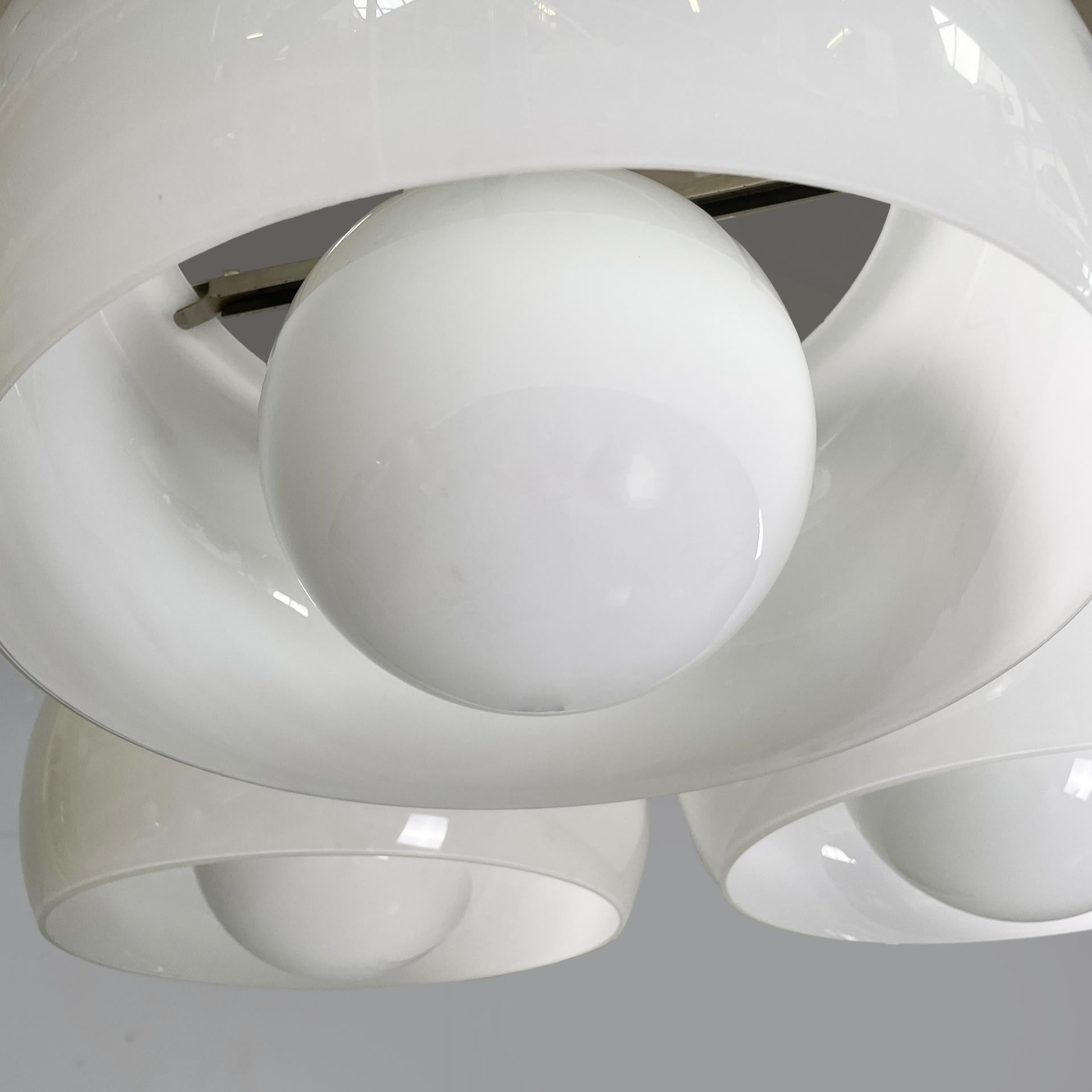 Araña moderna italiana de mediados de siglo Triclinio Magistretti Artemide, años 70 finales del siglo XX en venta