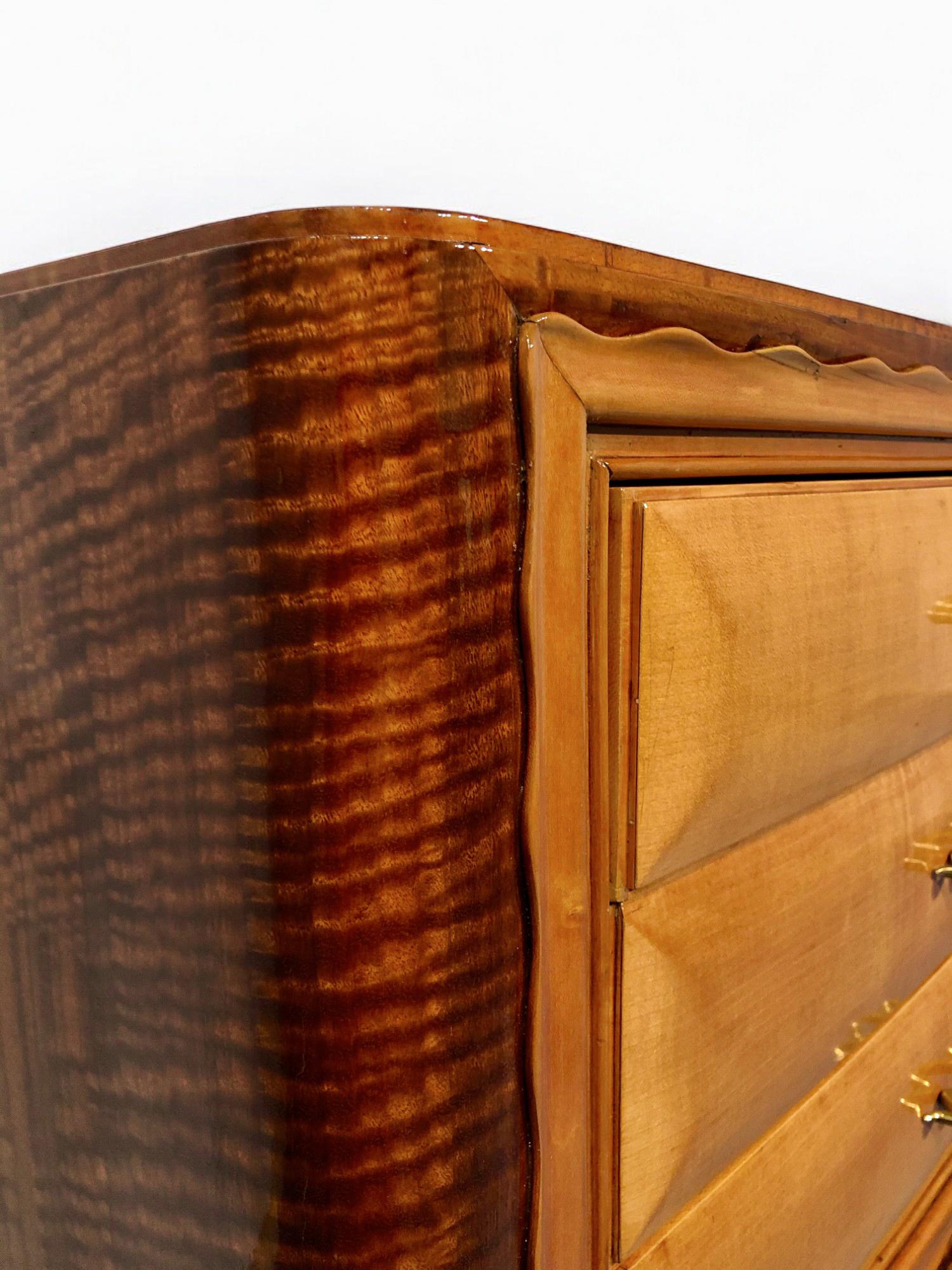 Italienische Mid-Century-Modern-Kommode von Paolo Buffa, 1950er Jahre im Zustand „Gut“ im Angebot in Traversetolo, IT