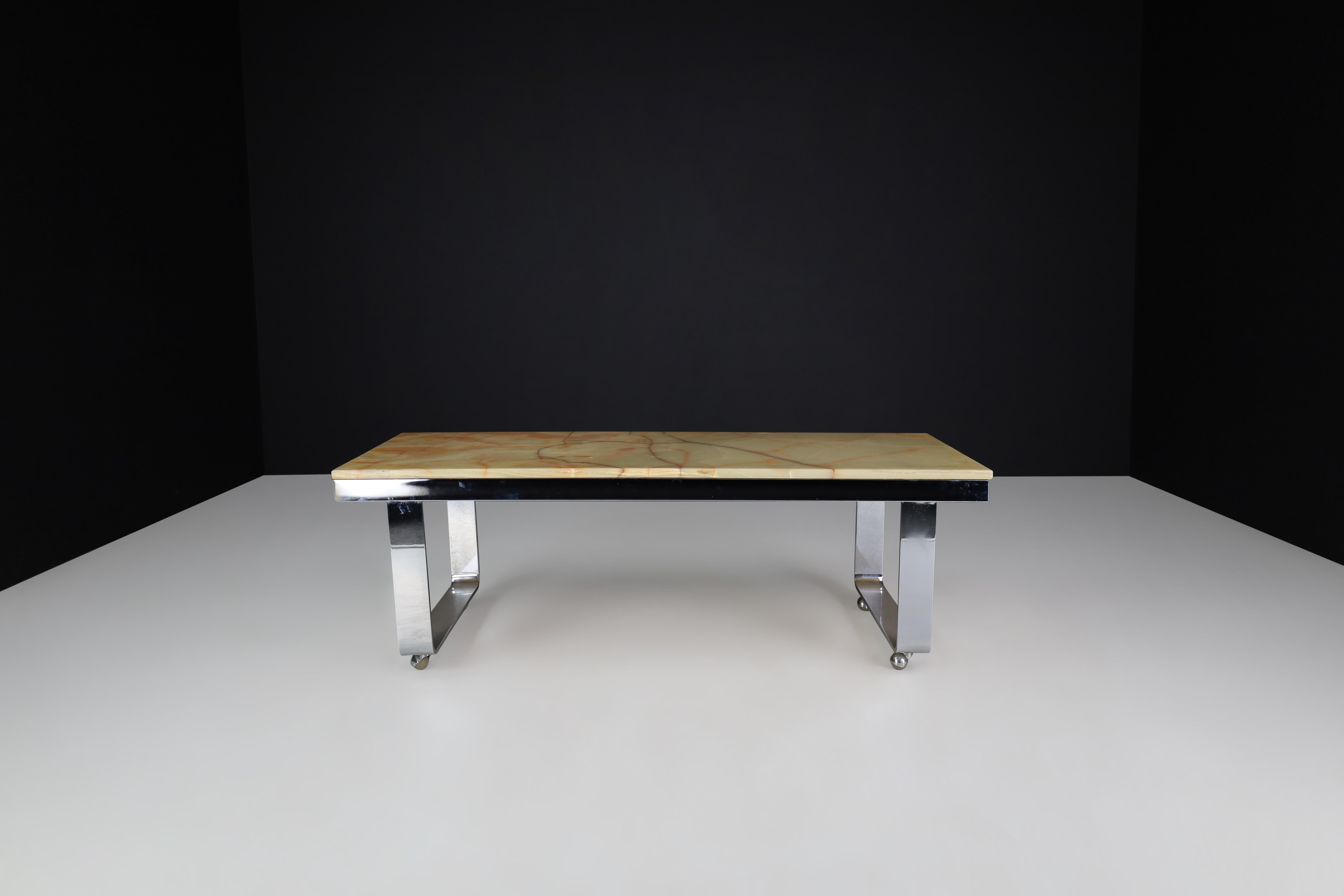 Table basse italienne moderne du milieu du siècle dernier en chrome et onyx, 1970 Bon état - En vente à Almelo, NL