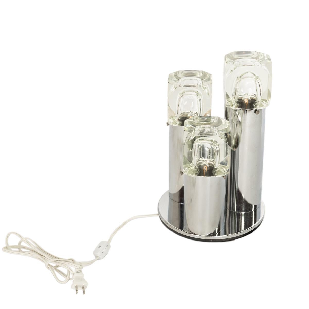 Italienische Mid-Century-Modern-Eiswürfel-Tischlampe aus Chromglas von Gaetano Sciolari  (Moderne der Mitte des Jahrhunderts) im Angebot