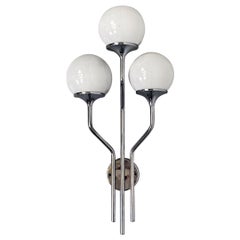 Italienische Mid-Century-Modern-Wandleuchte aus verchromtem Stahl und glänzendem Glas, 1970er Jahre