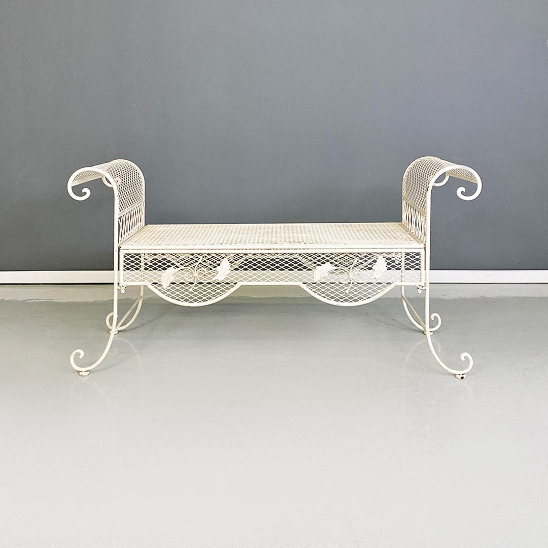 Italian Mid-Century Modern Classic White Iron Outdoor Bench, 1960s In Good Condition For Sale In MIlano, IT