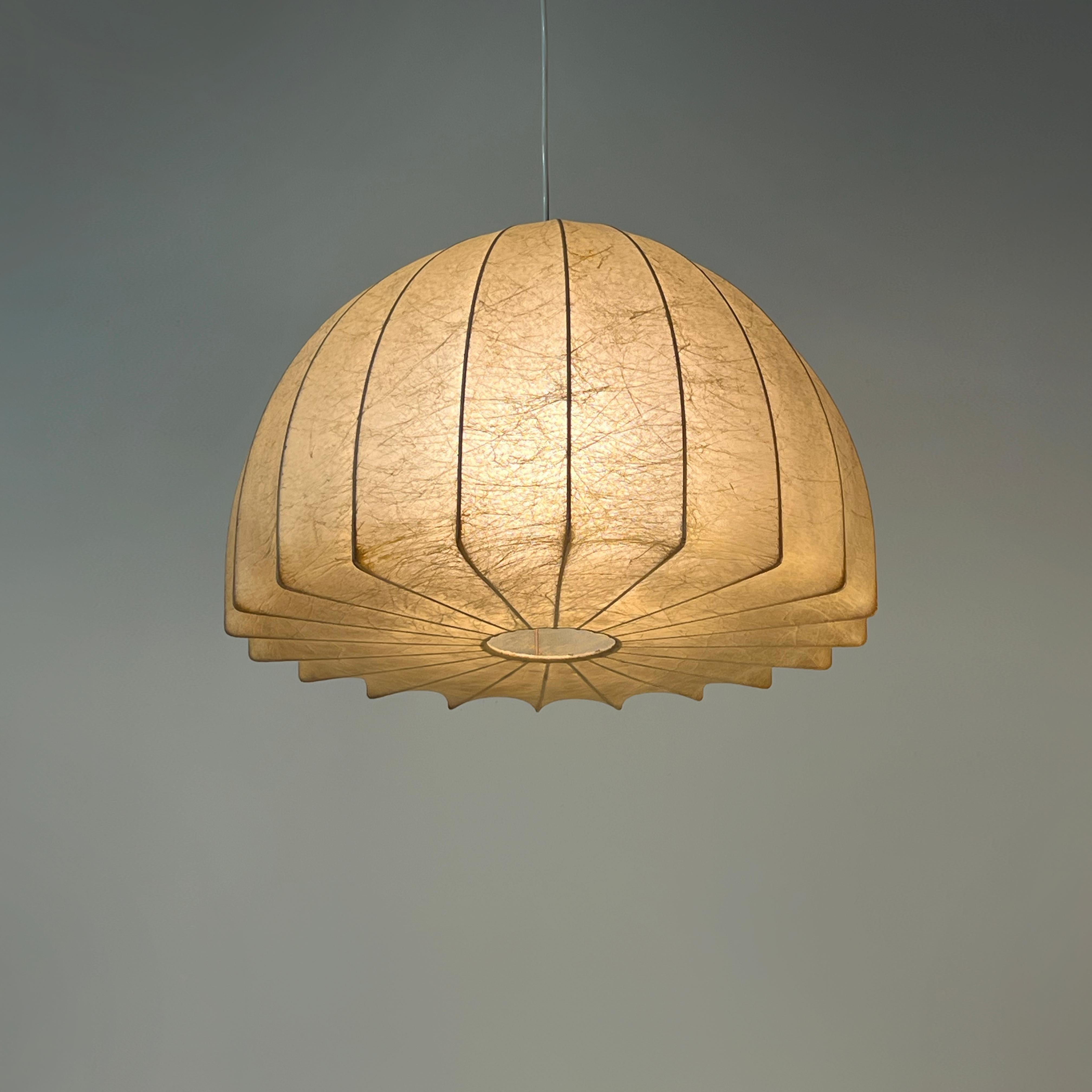 Italian Mid-Century Modern Cocoon Pendant Light, 1960s, Italy 7