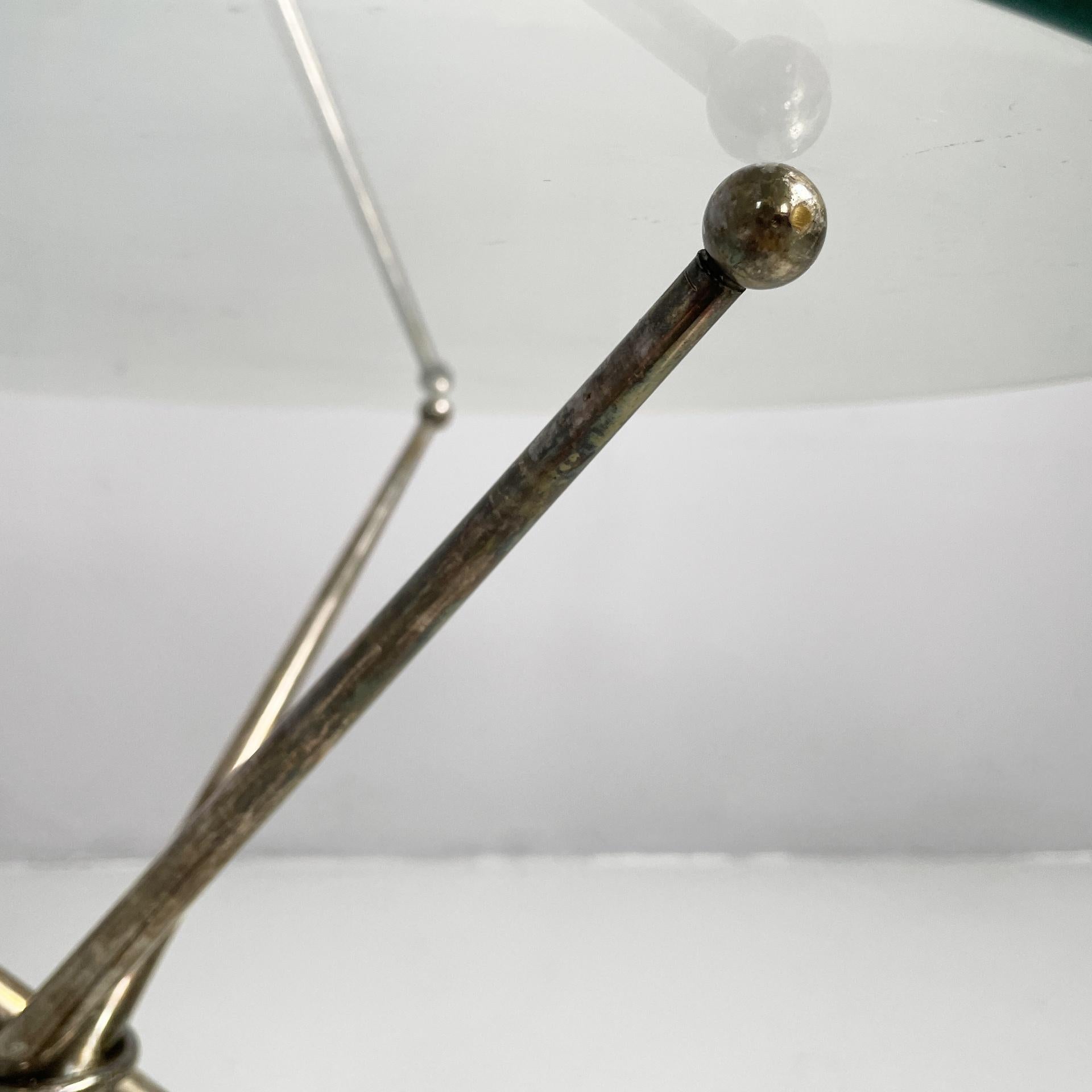 Verre Table basse moderne italienne du milieu du siècle en verre et métal bruni, années 1960 en vente