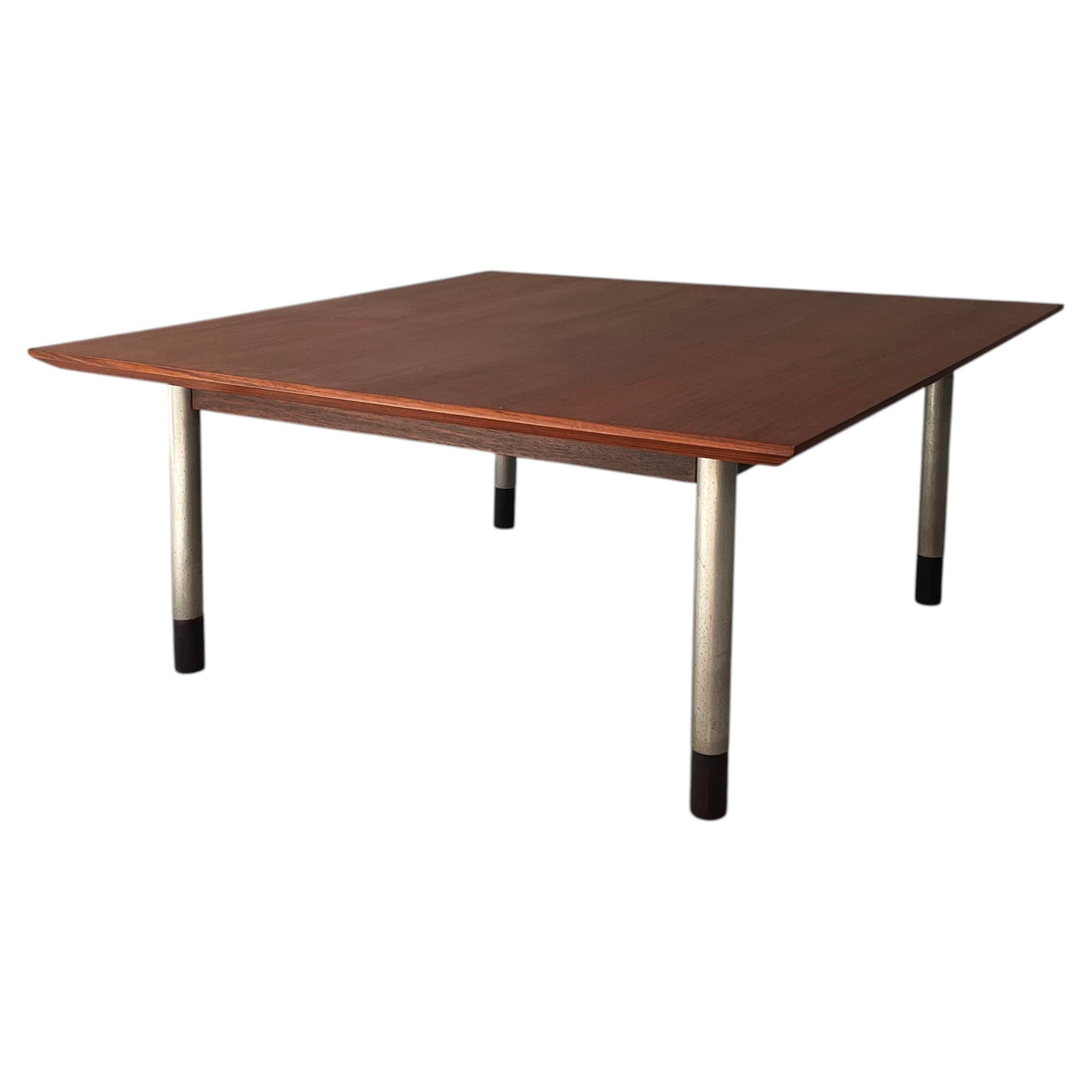 Italienischer Couchtisch im Mid-Century-Modern-Stil aus Holz und Metall, 1960er Jahre