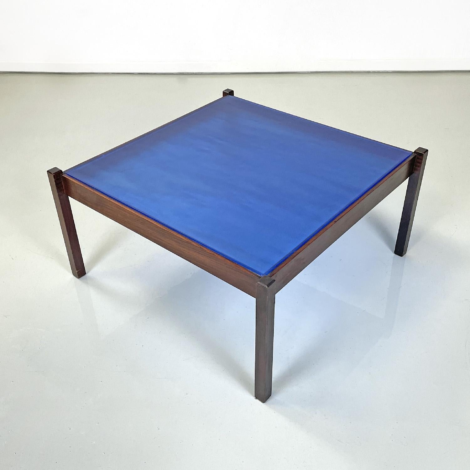 Mid-Century Modern Italian mid-century modern coffee table, Gianfranco Frattini for Bernini, 1960s For Sale