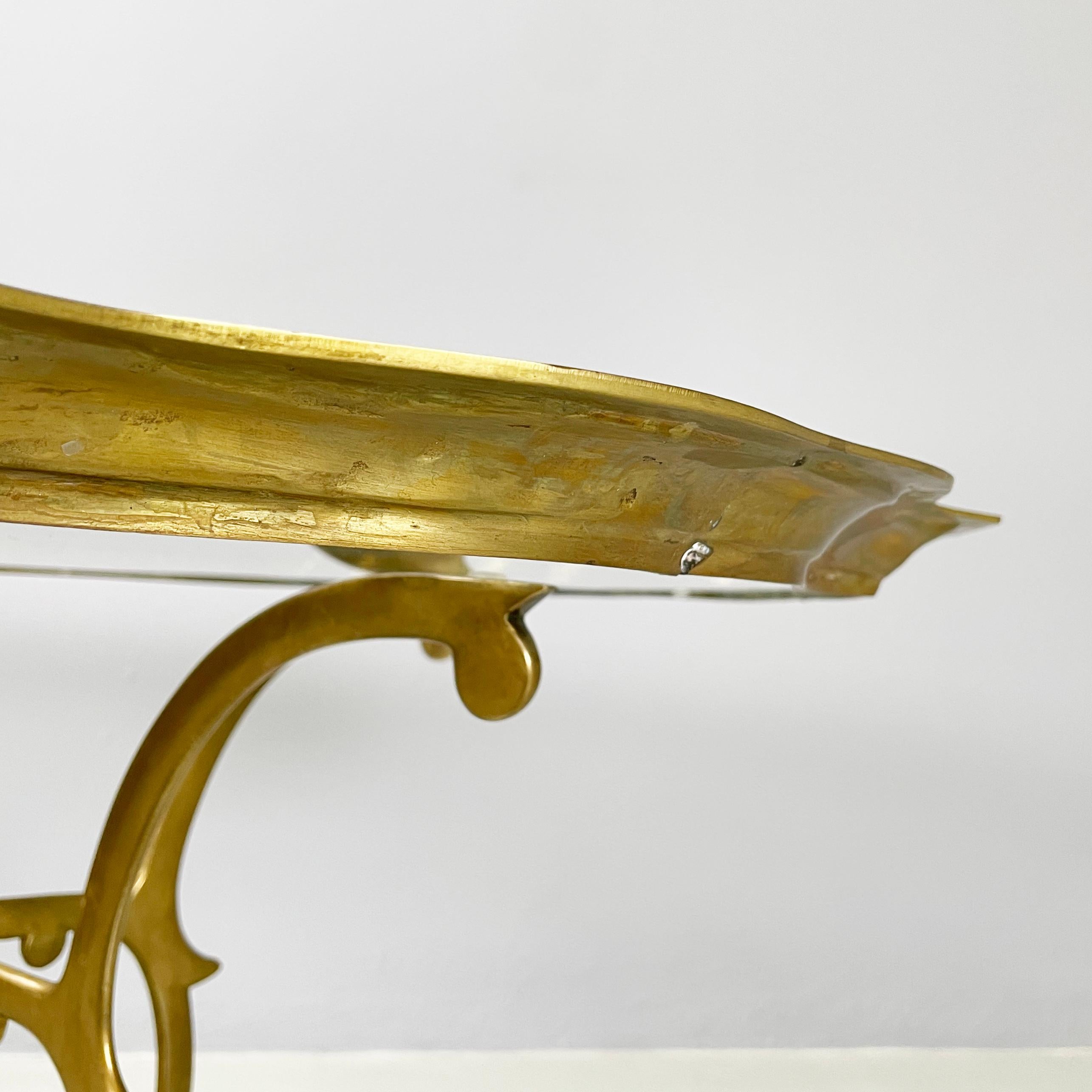 Italian mid-century modern Coffee table in glass and brass, 1960s For Sale 1